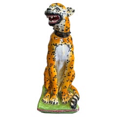 Großformatige italienische Majolika Hollywood Regency Terrakotta Cheetah / Leoparden-Kommode aus Majolika