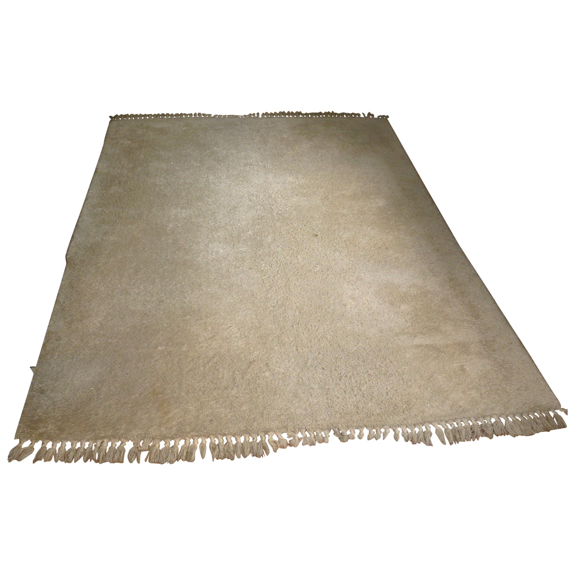 Large Scale Ivory Color Wool Rug For Sale