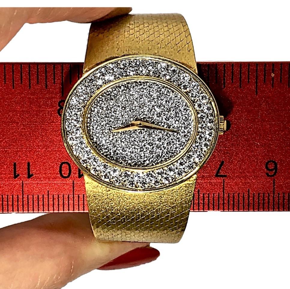 Großformatige Damen Vintage Bueche Girod Gelbgold- und Diamant-Armbanduhr im Angebot 5