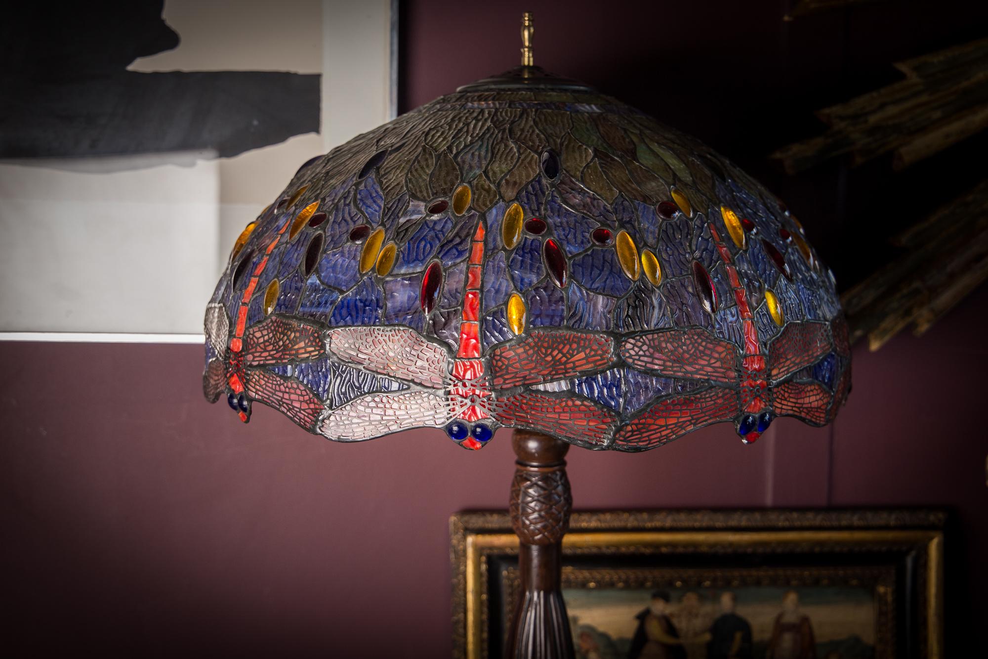 Late 20th Century Large Scale Leaded Glass Table Lamp in the Style of Tiffany Studios New York
