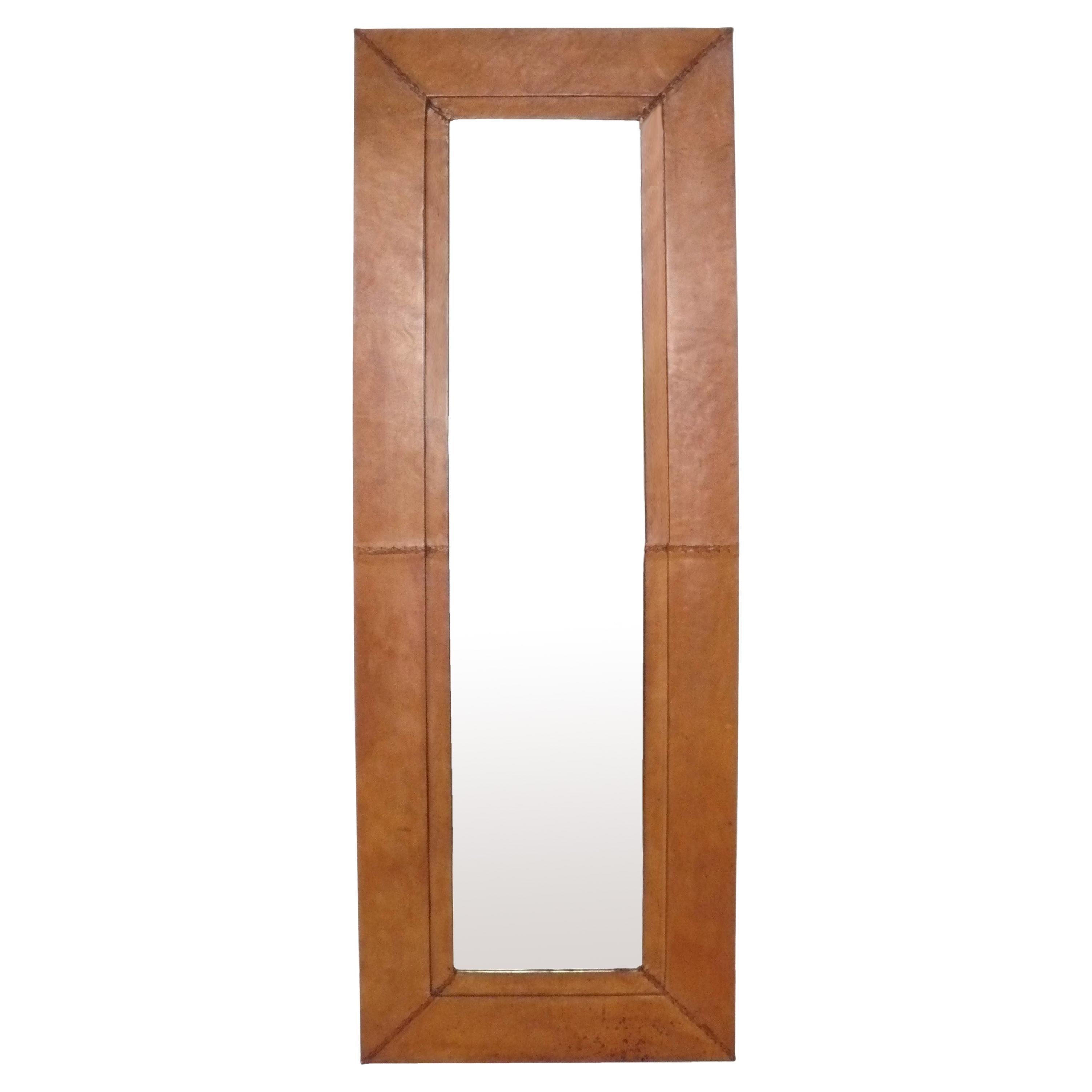 Specchio in pelle di grandi dimensioni 86,5" H. x 31,5" L.