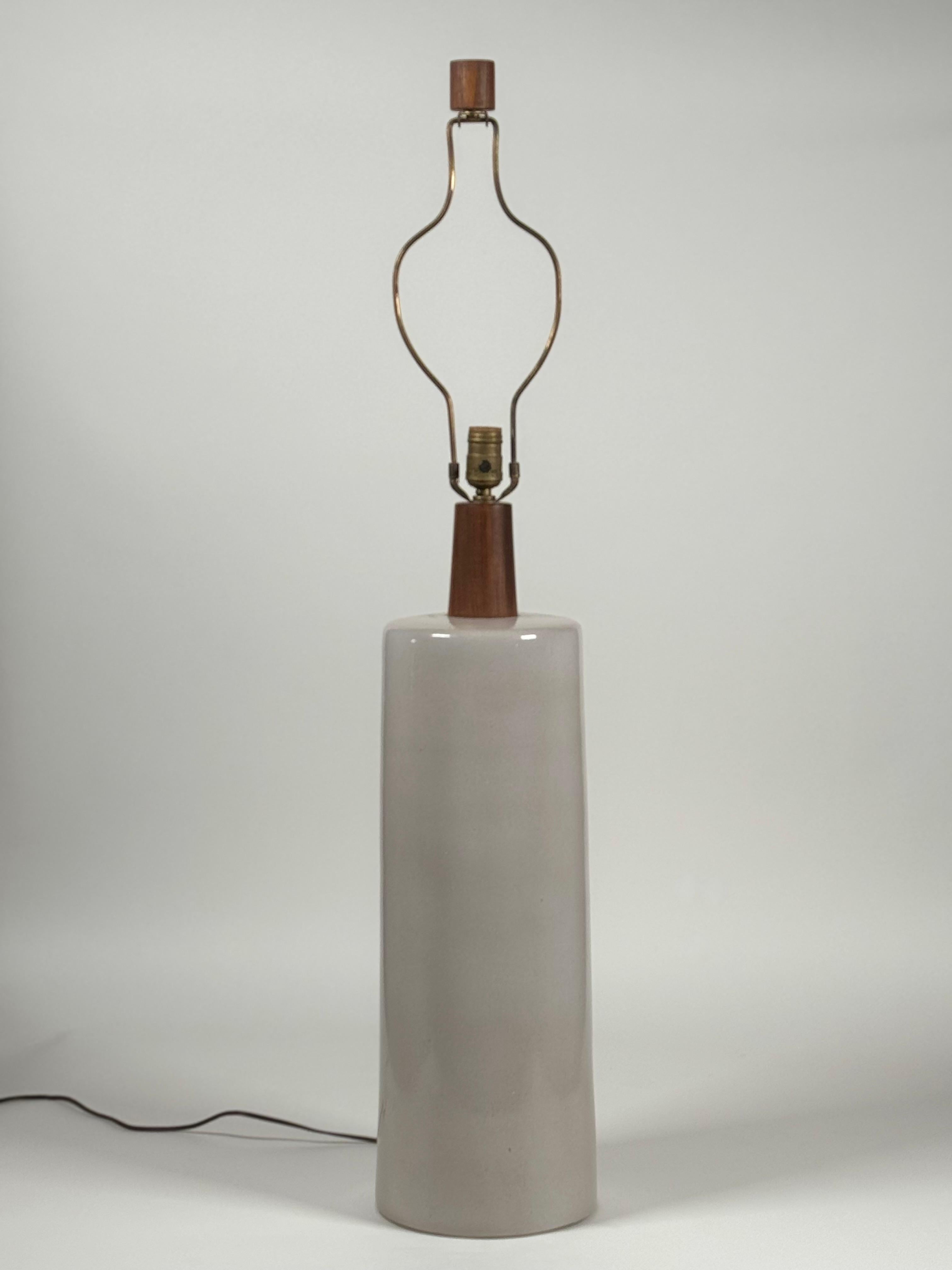 Großformatige Martz Keramik-Tischlampe (Moderne der Mitte des Jahrhunderts) im Angebot