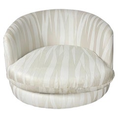 Large Scale Milo Baughman for Thayer Coggin Swivel chair with Chrome Base