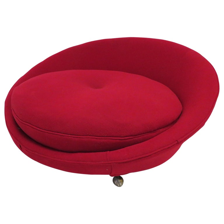 Milo Baughman Style Round Circular, Round Chaise Lounge Chair