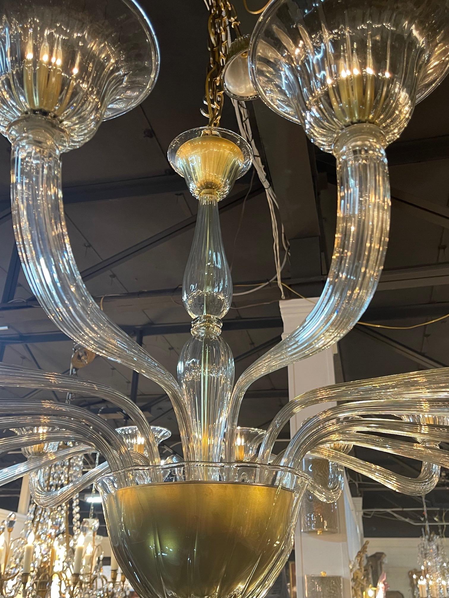 Moderner, großformatiger Muranoglas-Kronleuchter mit 16 Lichtern (21. Jahrhundert und zeitgenössisch) im Angebot