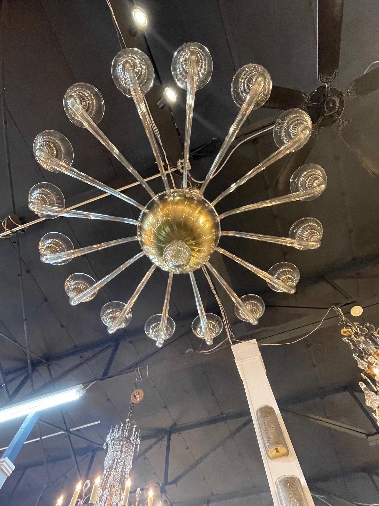 Italian Large Scale Modern Murano Glass Chandelier with 16 Lights For Sale