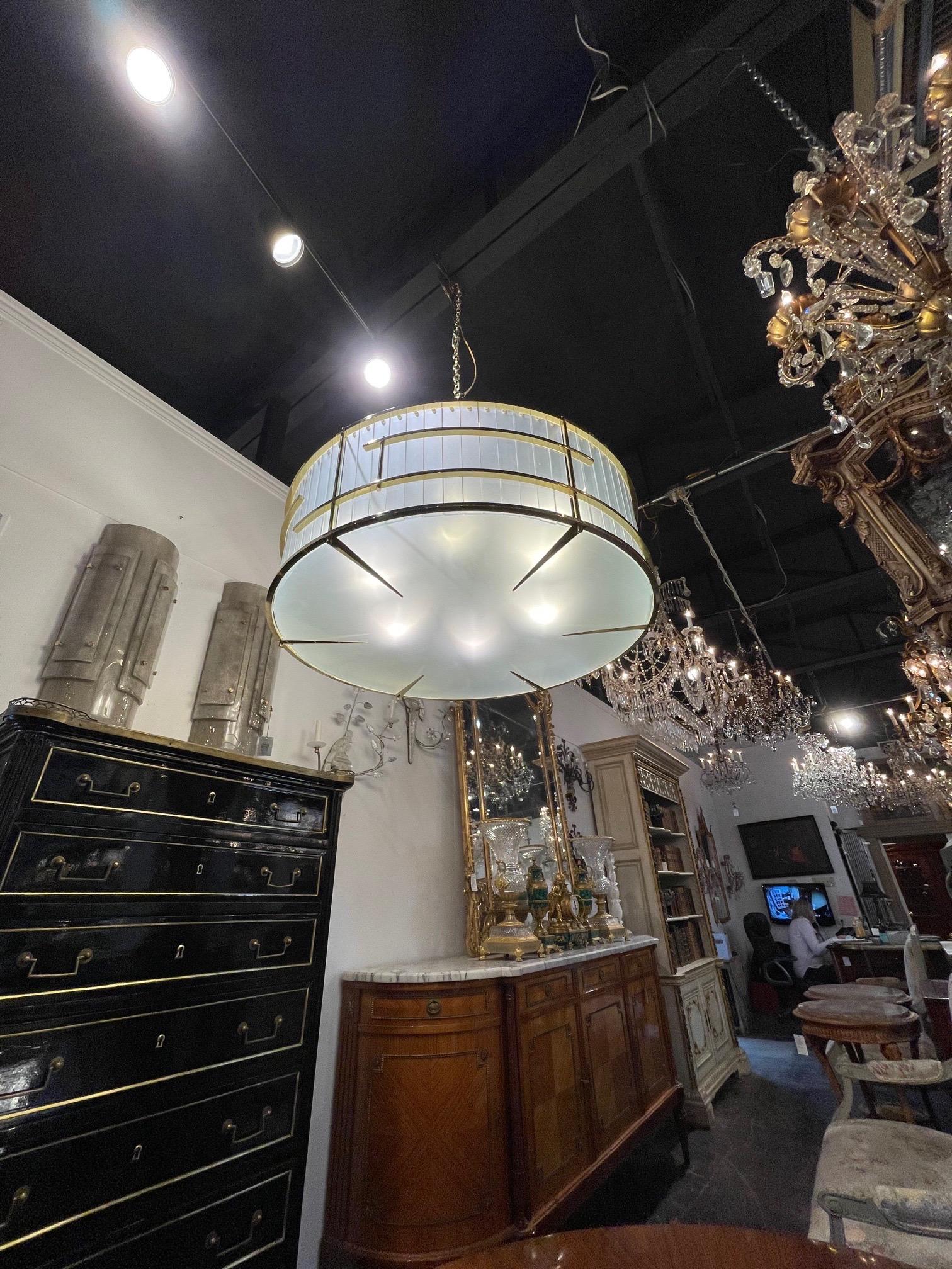 Italian Large Scale Murano Glass and Brass Round Chandelier For Sale