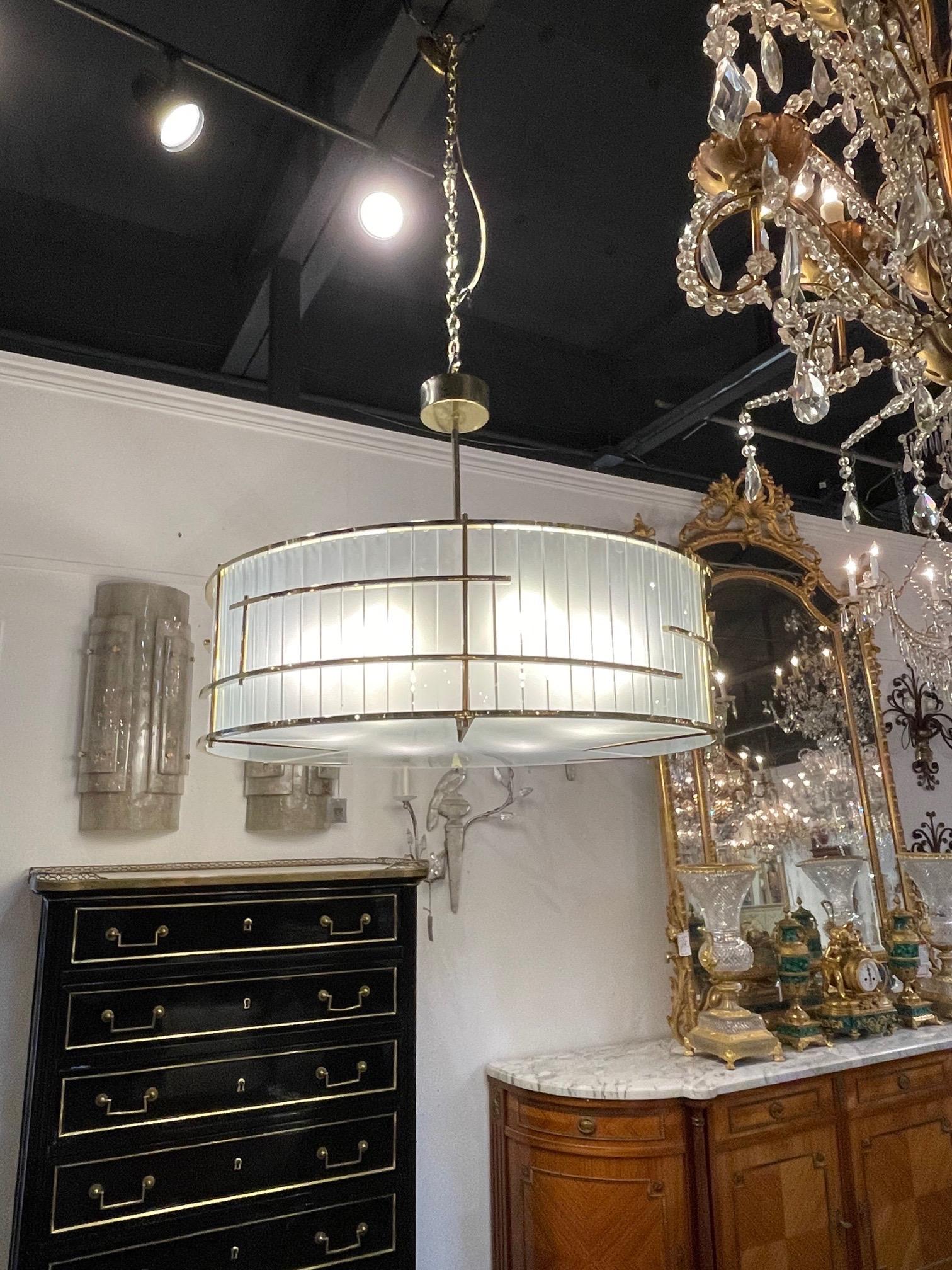 Large Scale Murano Glass and Brass Round Chandelier For Sale 1