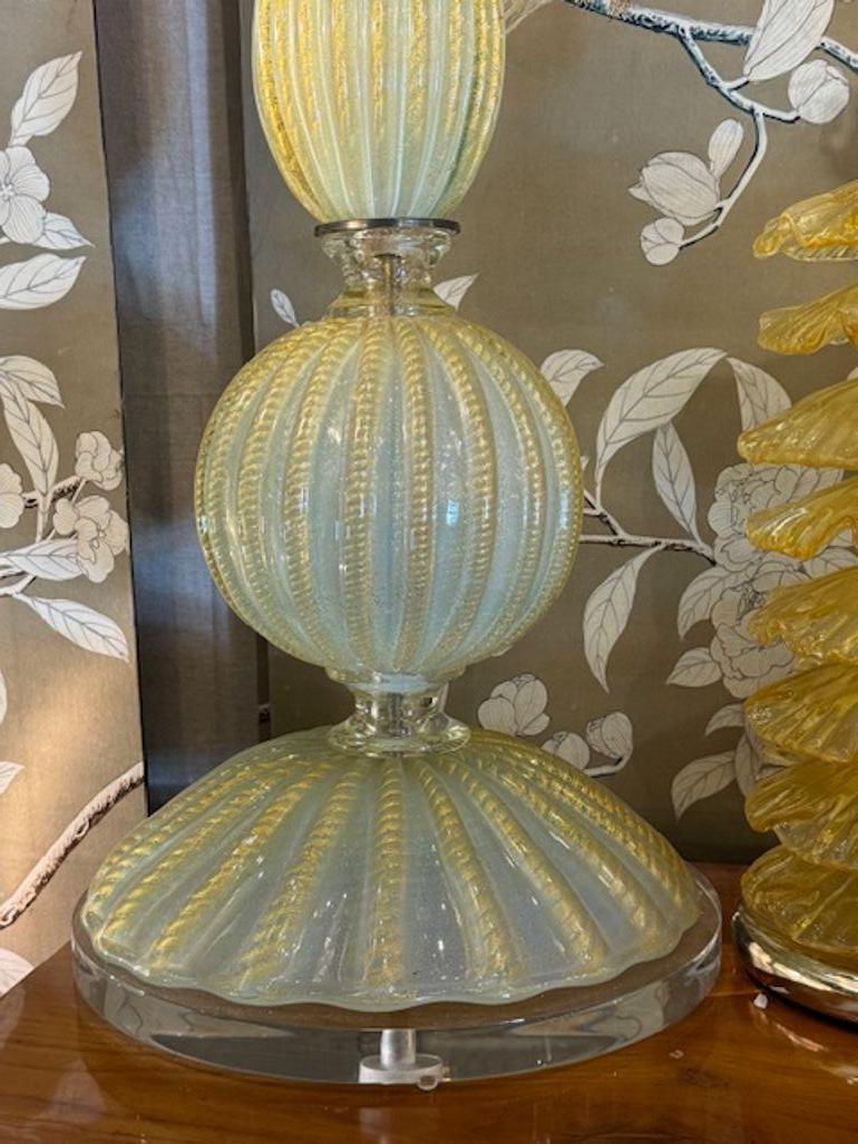 Large Scale Murano Opalescent and Gold Lamp In Good Condition For Sale In Dallas, TX