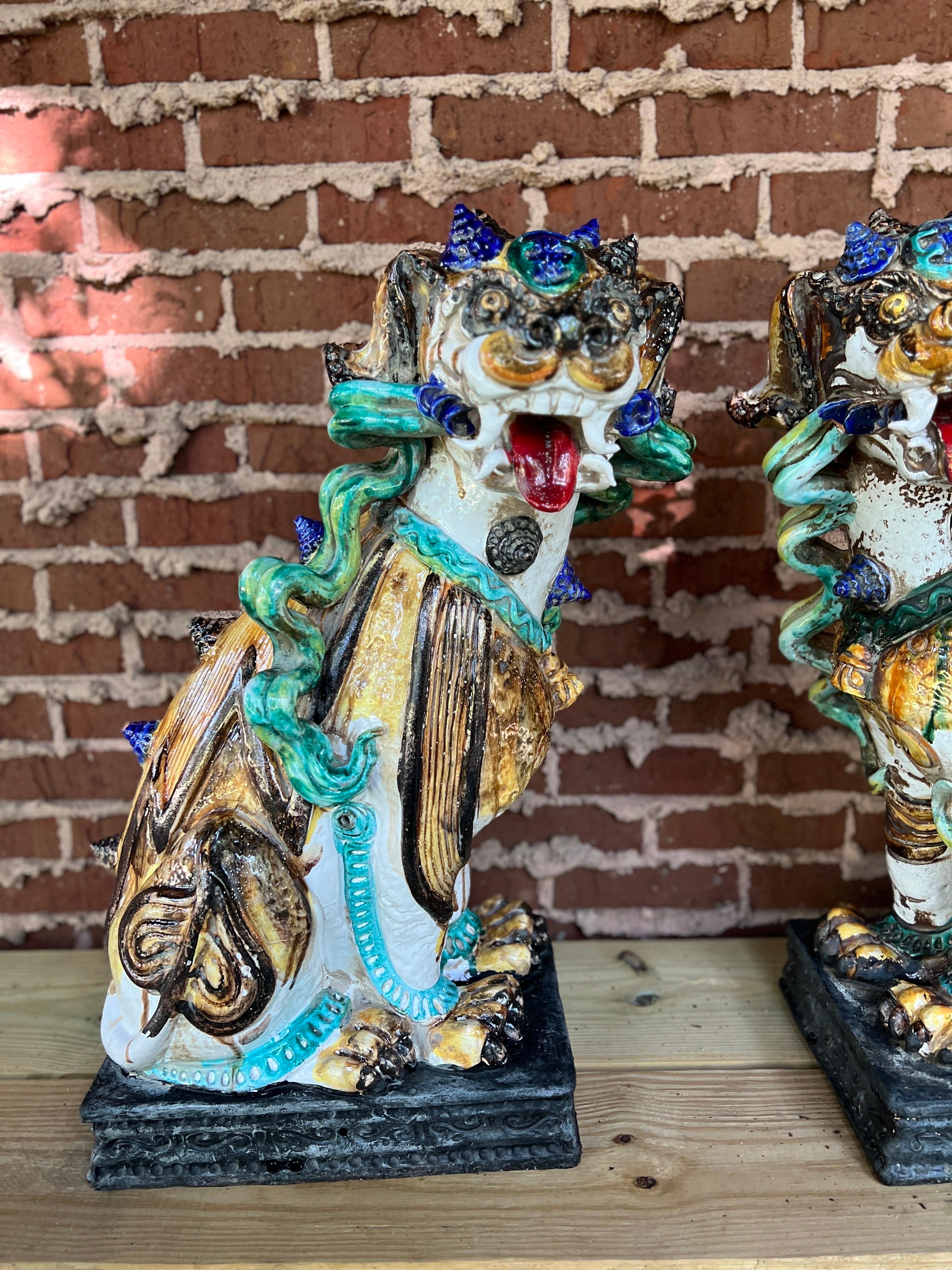 Large Scale Pair of Antique Majolica Ceramic Glazed Guardian Lions or Foo Dogs In Good Condition In Atlanta, GA