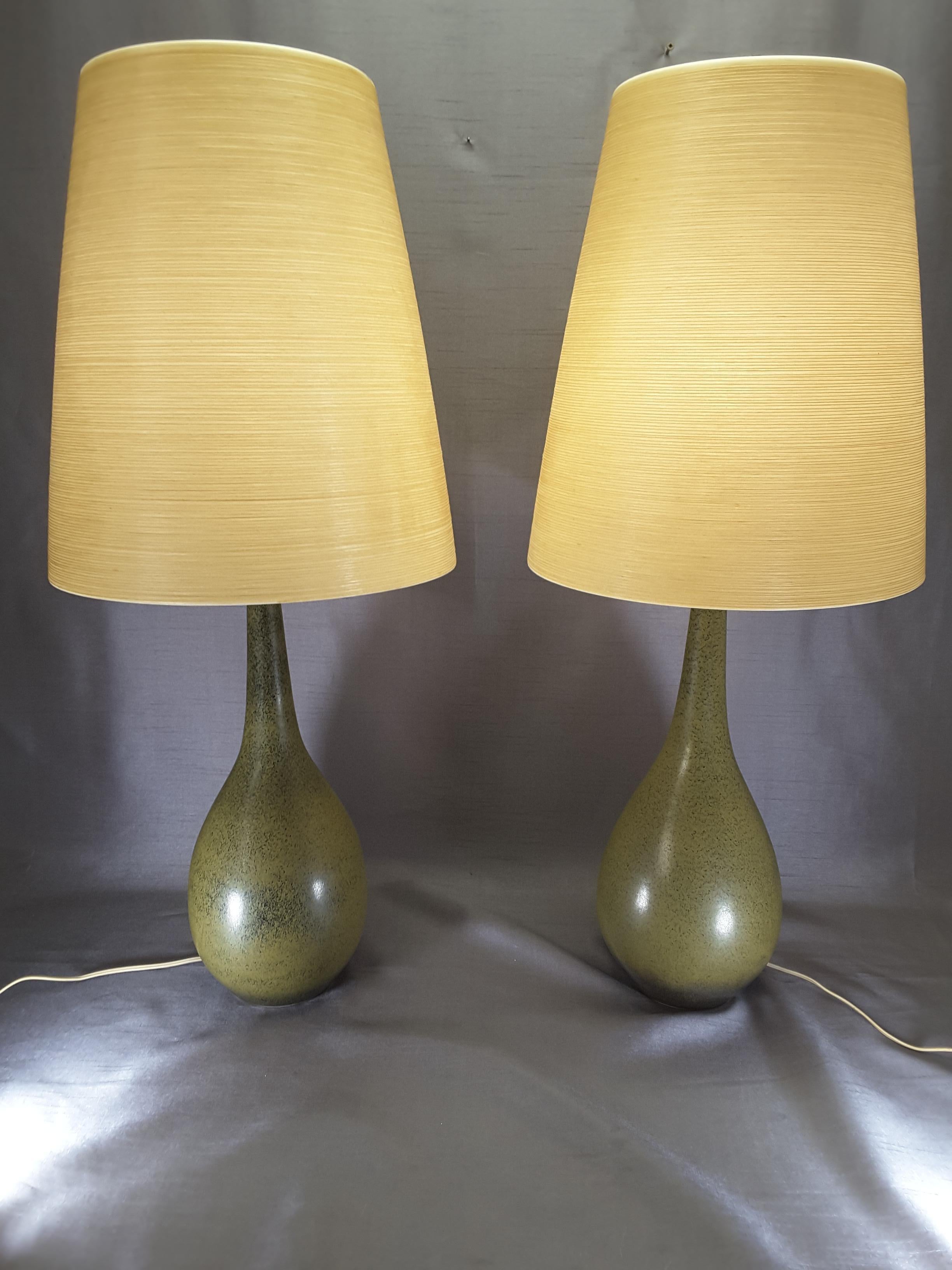 Large Scale Pair of Lotte & Gunnar Bostlund Forest Green Table Lamps, circa 1960 4