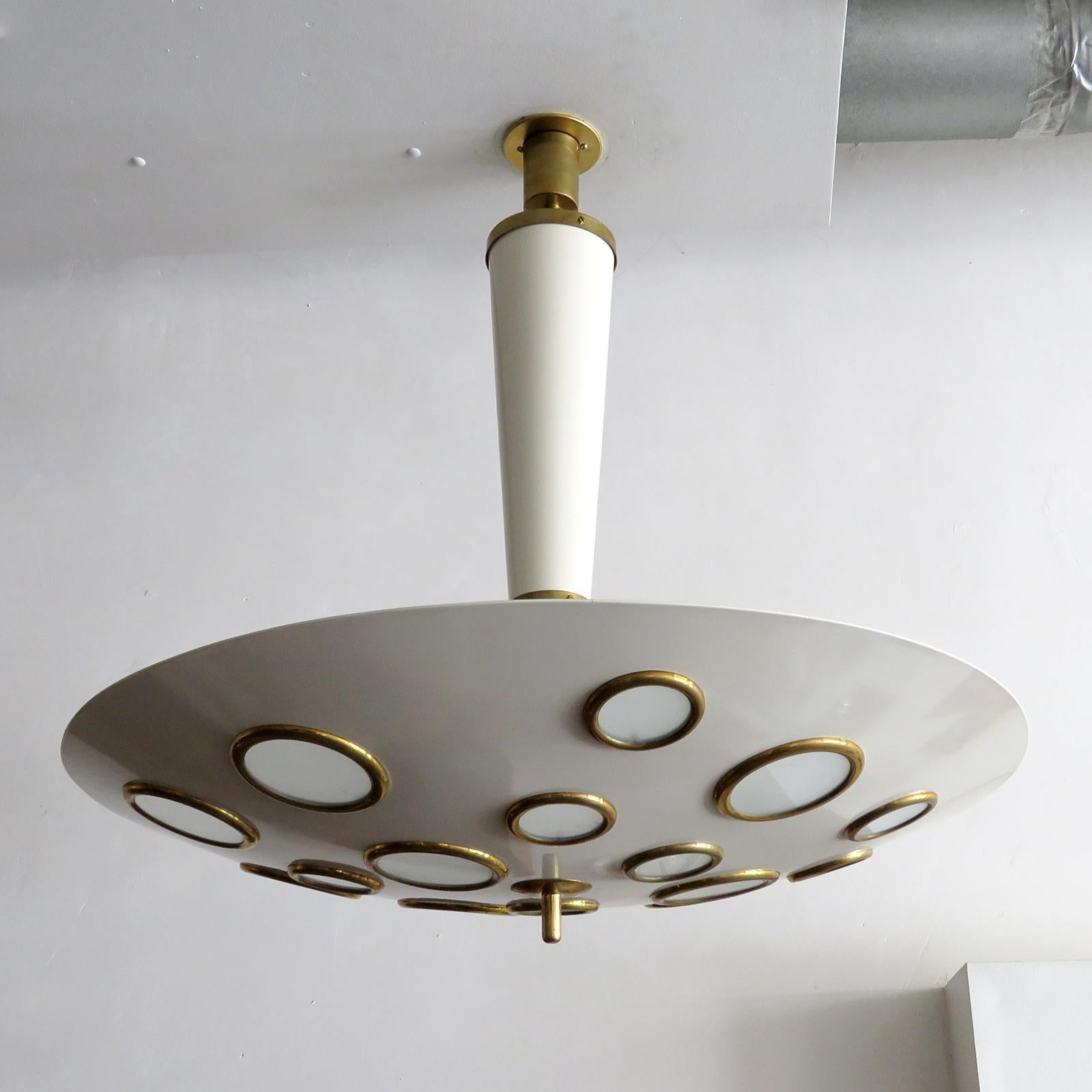 Mid-Century moderno Lampada a sospensione di grandi dimensioni di Lumen Milano, 1950 in vendita