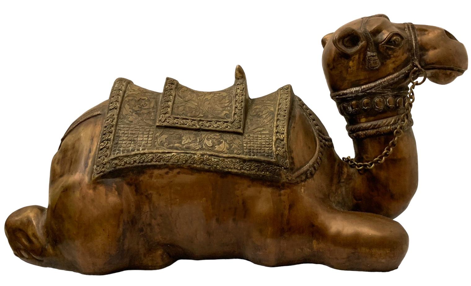 20th Century Large Scale Recumbant Cast Bronze And Brass Camel Figurine Att. Maitland-Smith For Sale