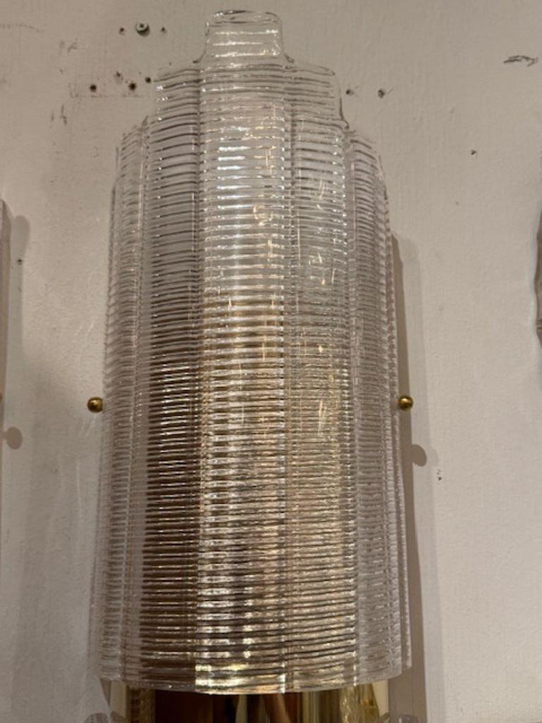 Große gerippte Murano-Glas und Messing Rohr Form Wandleuchter (21. Jahrhundert und zeitgenössisch) im Angebot