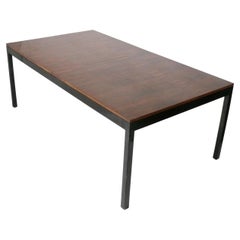 Grande table de salle à manger en bois de rose attribuée à Milo Baughman