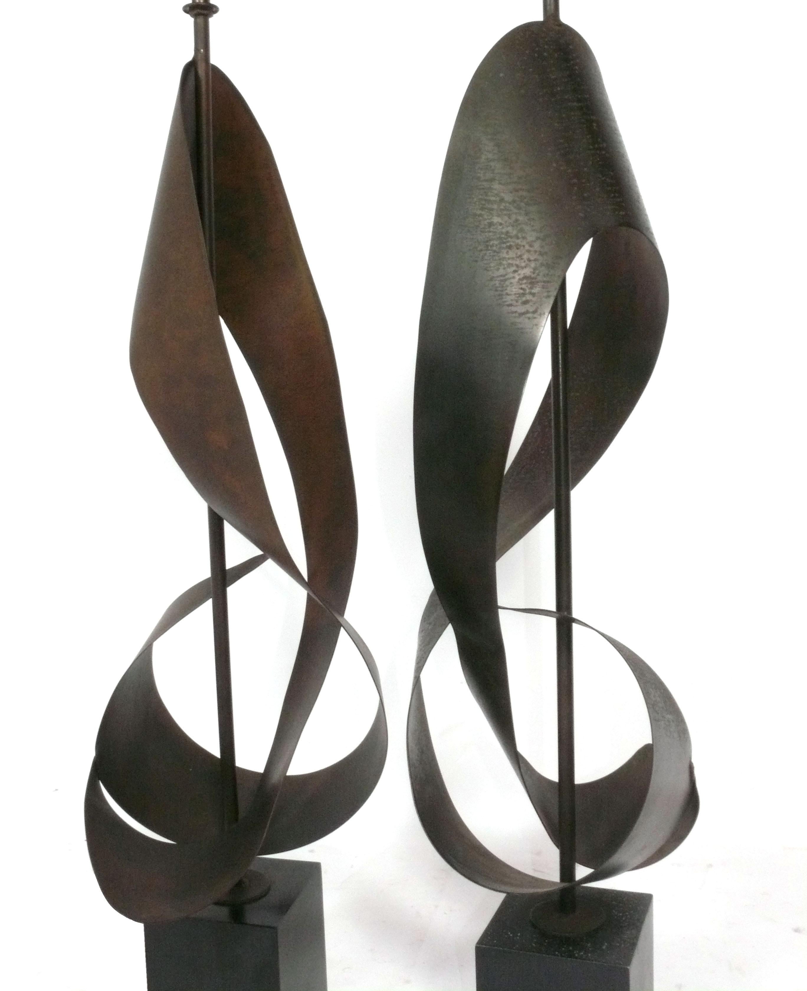 Patiné Lampes sculpturales à grande échelle de Harry Balmer pour Laurel en vente