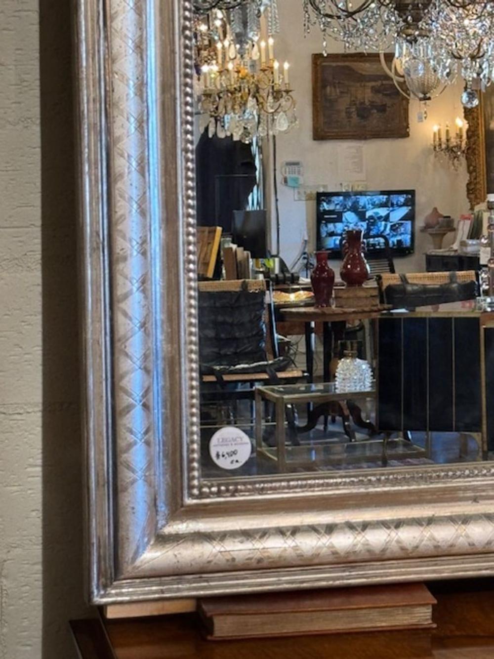 Specchi Louis Philippe in argento di grandi dimensioni con motivo a X In condizioni buone in vendita a Dallas, TX