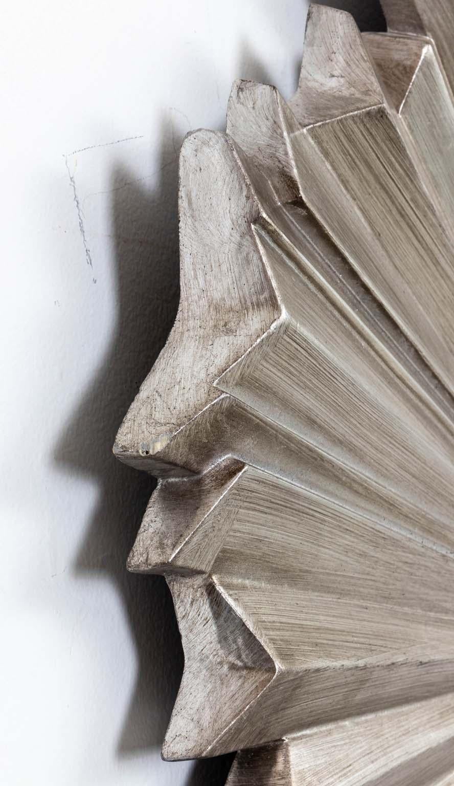 Specchio a stella d'argento di grandi dimensioni In condizioni buone in vendita a New York, NY