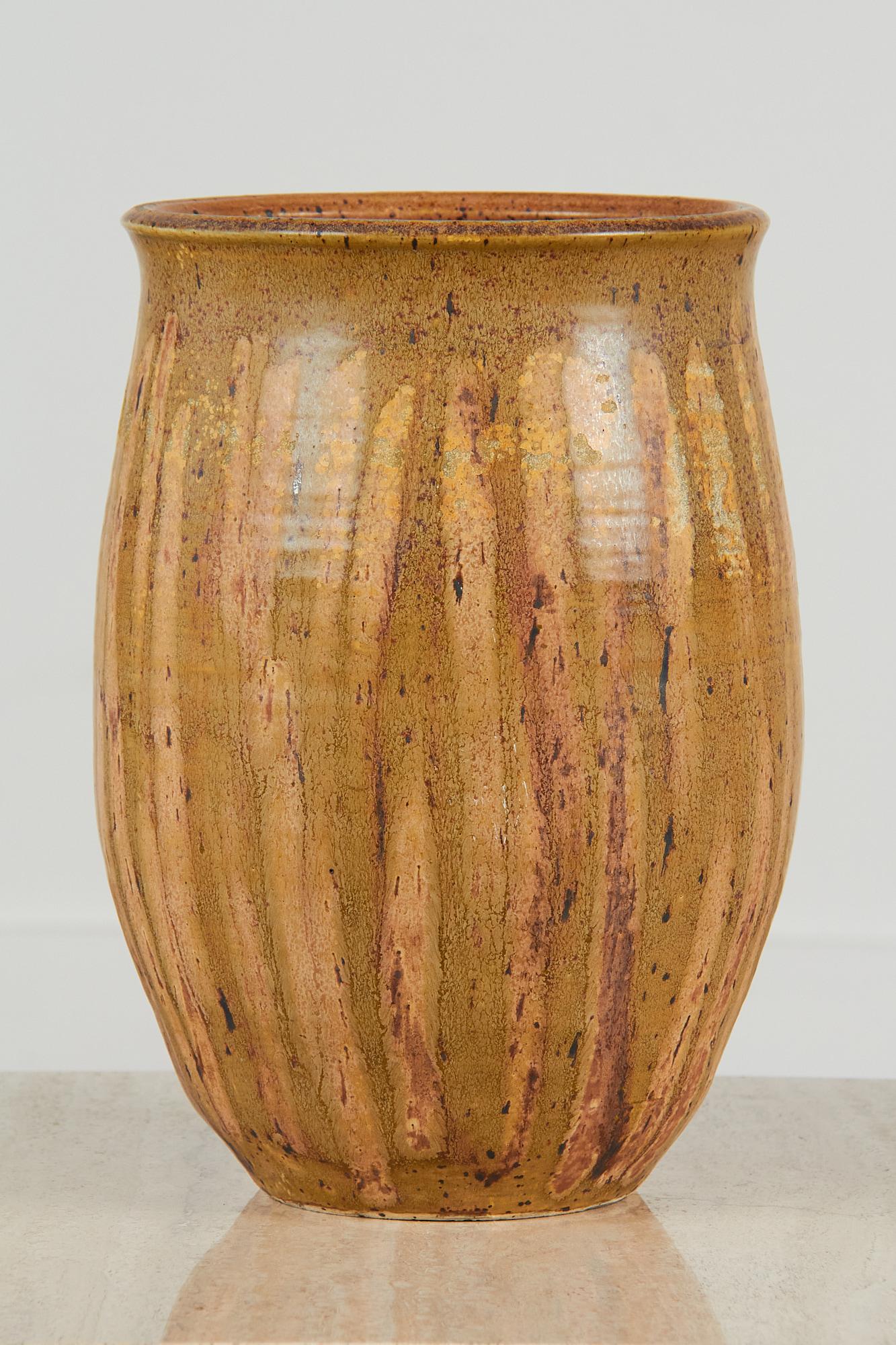 Vernissé Vase en céramique d'atelier à grande échelle en vente