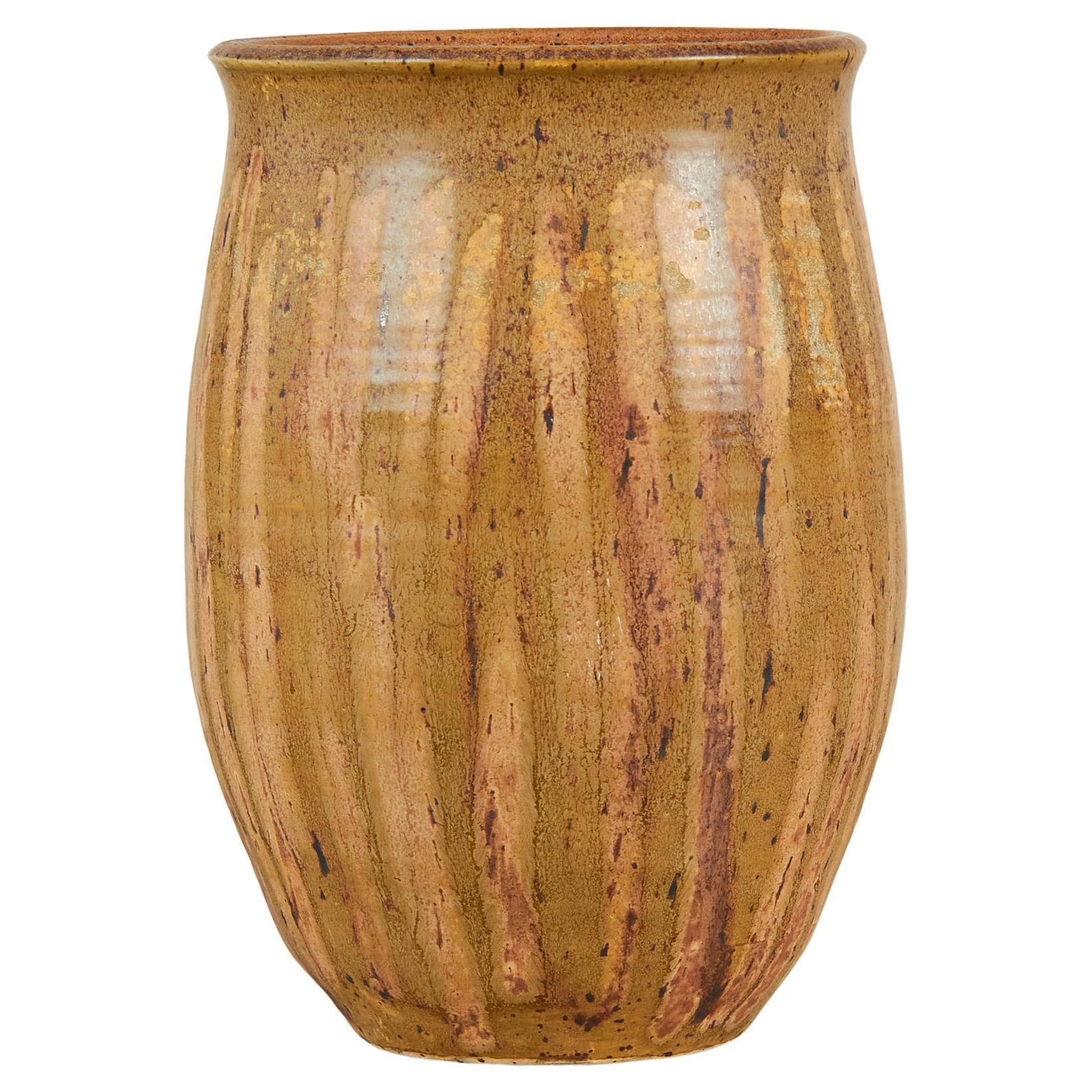 Vase en céramique d'atelier à grande échelle en vente
