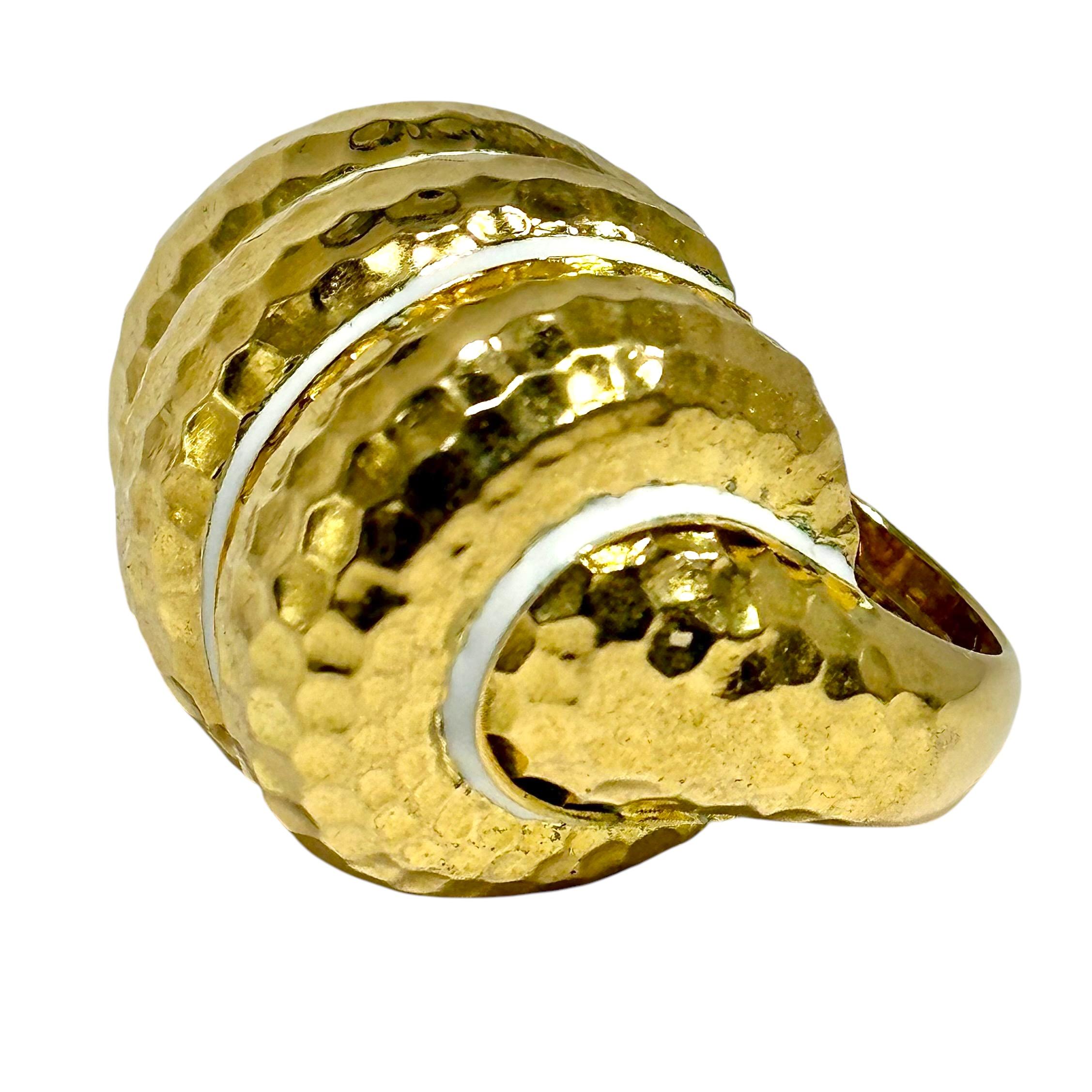 Großer dreiteiliger Bombee-Ring aus gehämmertem Gold mit weißen Emaille-Streifen im Angebot 3