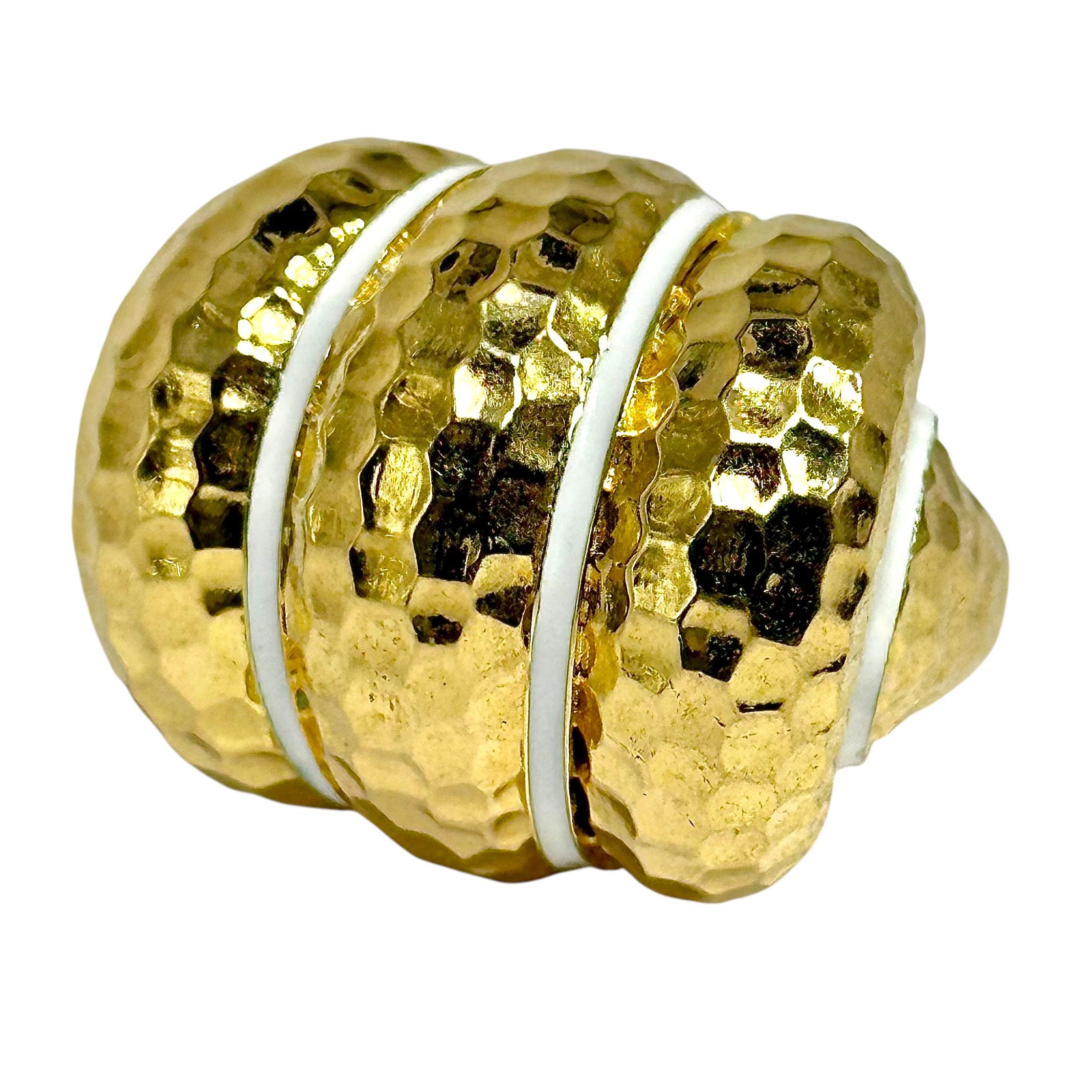 Großer dreiteiliger Bombee-Ring aus gehämmertem Gold mit weißen Emaille-Streifen im Angebot 5
