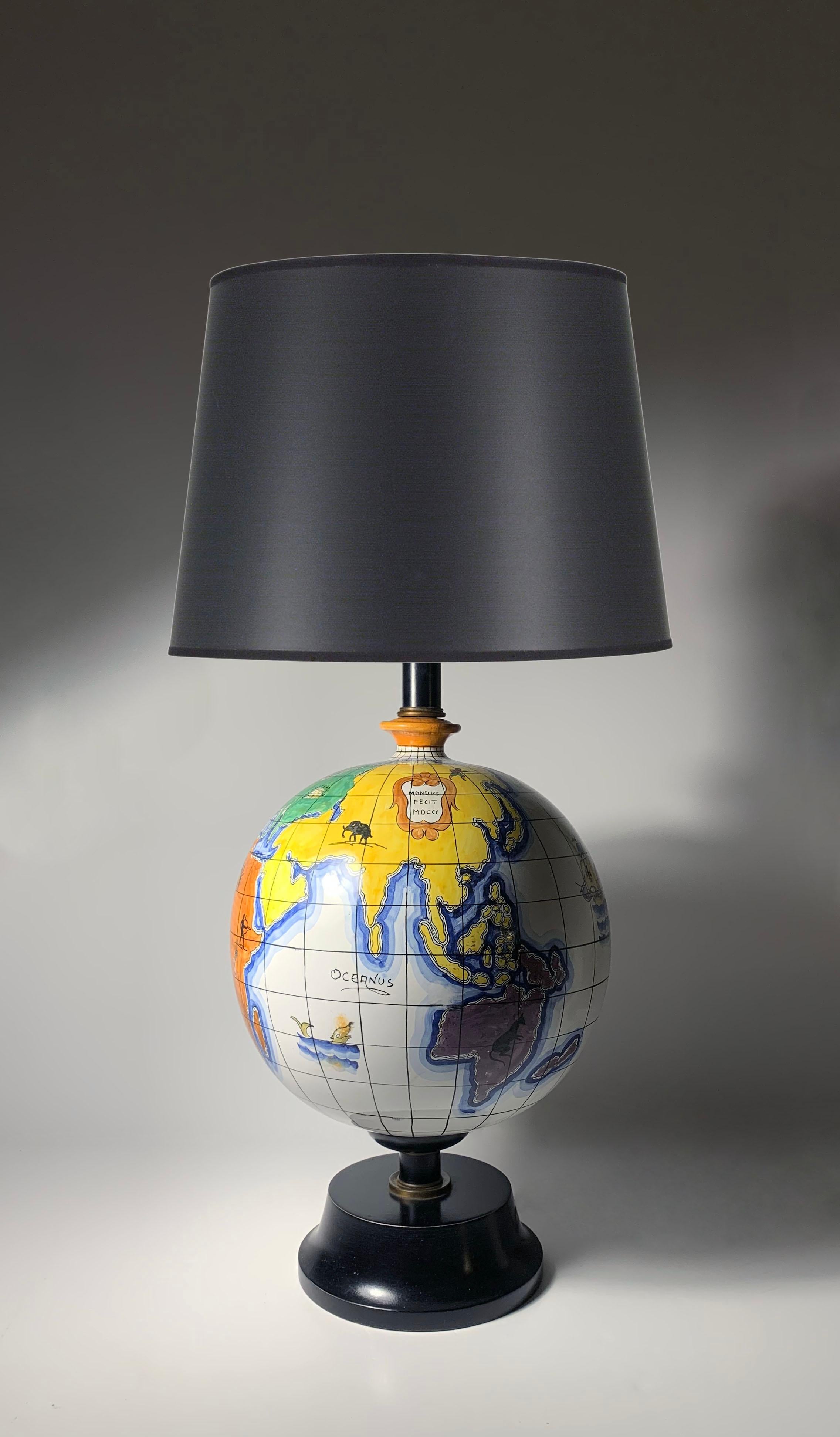 Large Scale Ugo Zaccagnini Ceramic Globe Lamp


34
