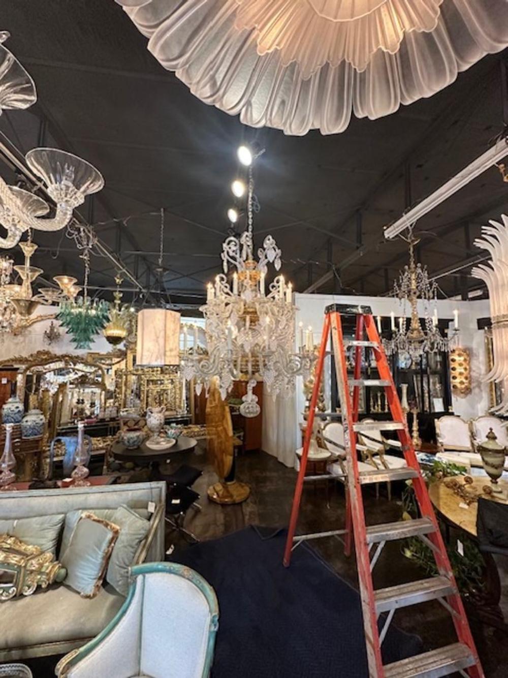 Lampadario in vetro veneziano di grandi dimensioni In condizioni buone in vendita a Dallas, TX