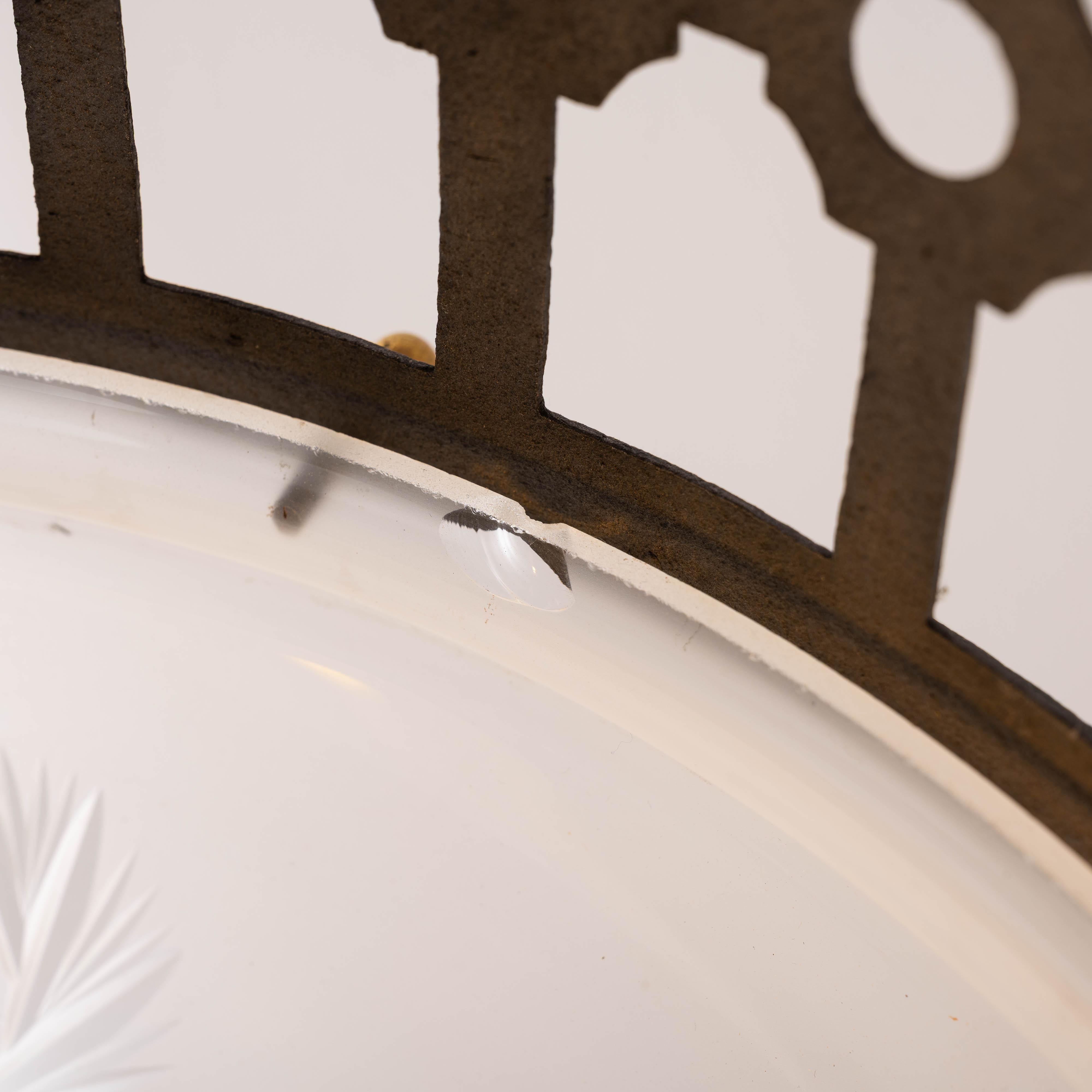 Plafoniera in ferro battuto e ottone fuso di grandi dimensioni e rara ciotola di cristallo Jefferson in vendita 10