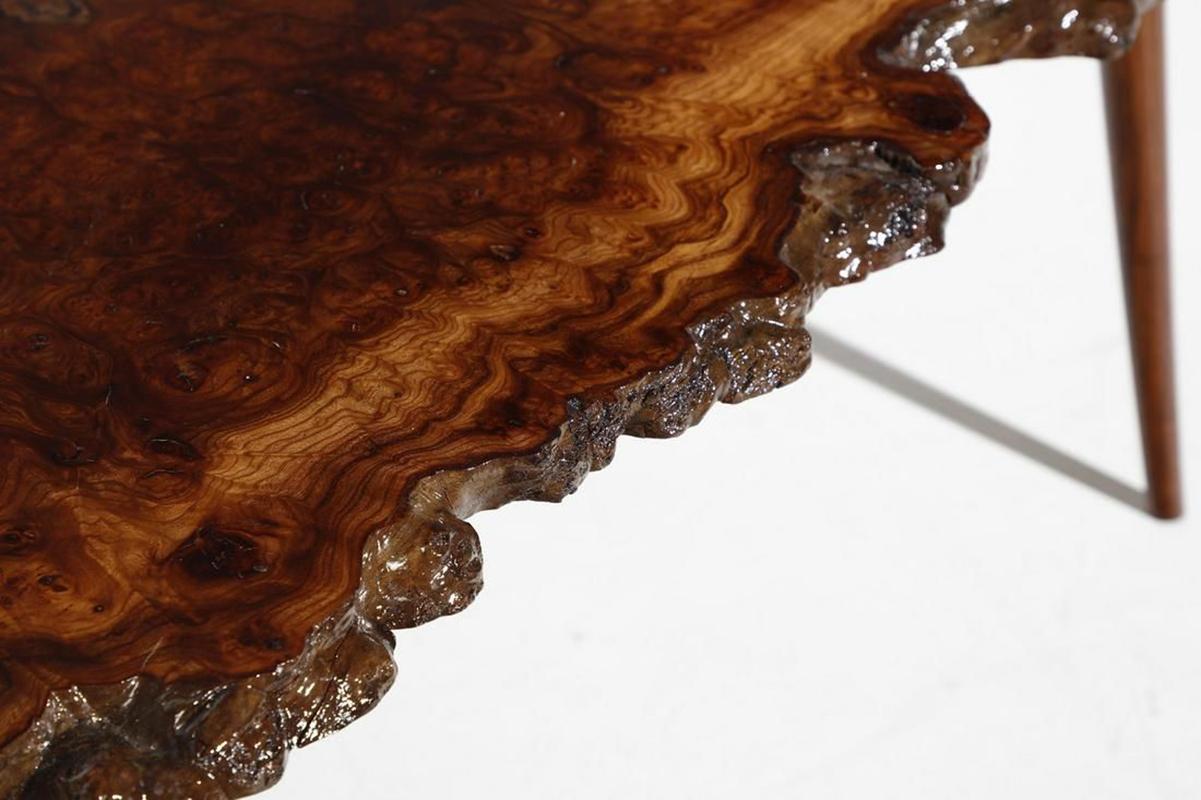 Organic Modern Walnut Slab Coffee Table 1960's In Good Condition For Sale In New York, NY