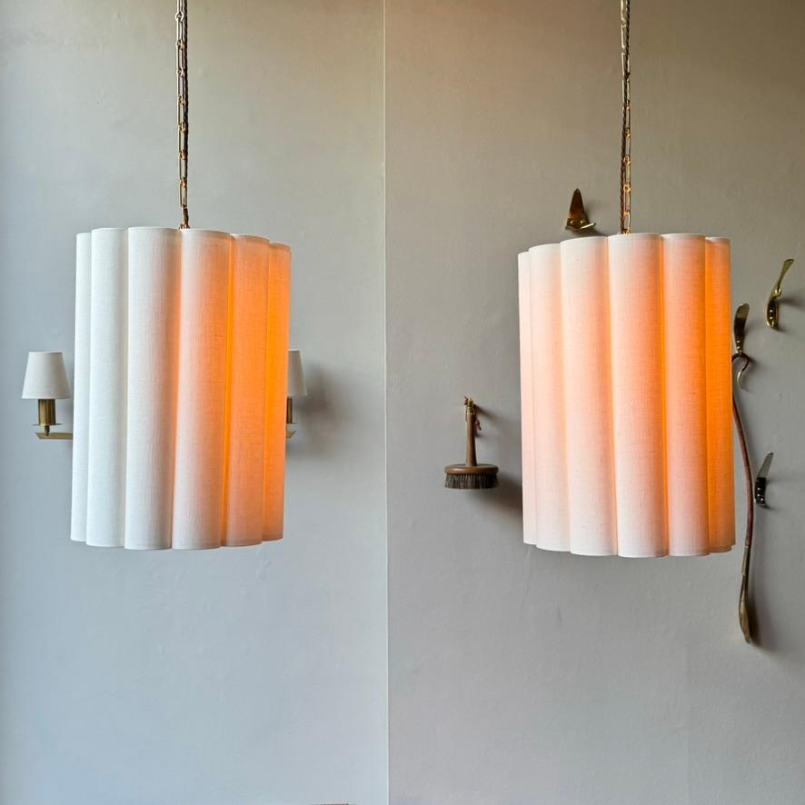 Large Scalloped Pendant Light, Italy, 1960s For Sale 4
