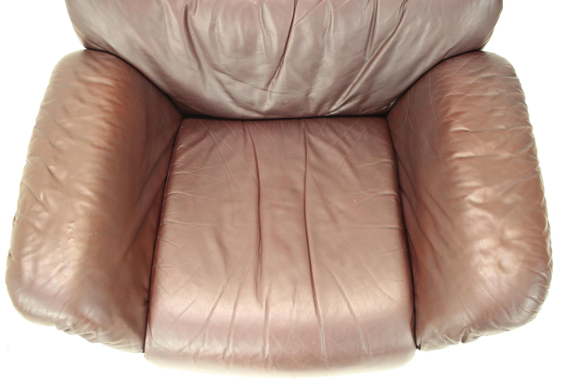 Large Scandinavian Adjustable Leather Armchair by Peem, 1970s, Finland For Sale 6