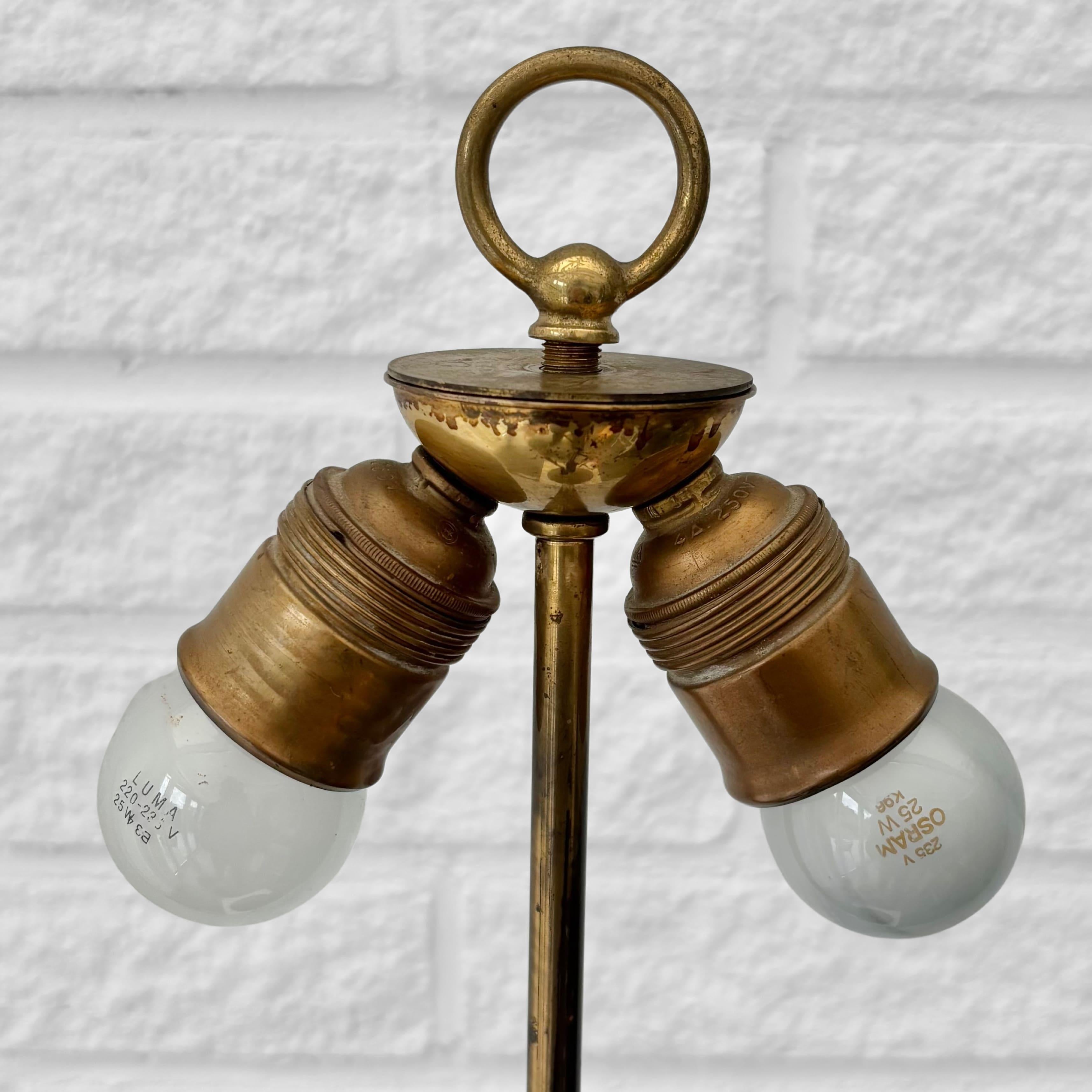 Grande lampe de table scandinave Art déco, laiton et acier, Suède, années 1920 en vente 4