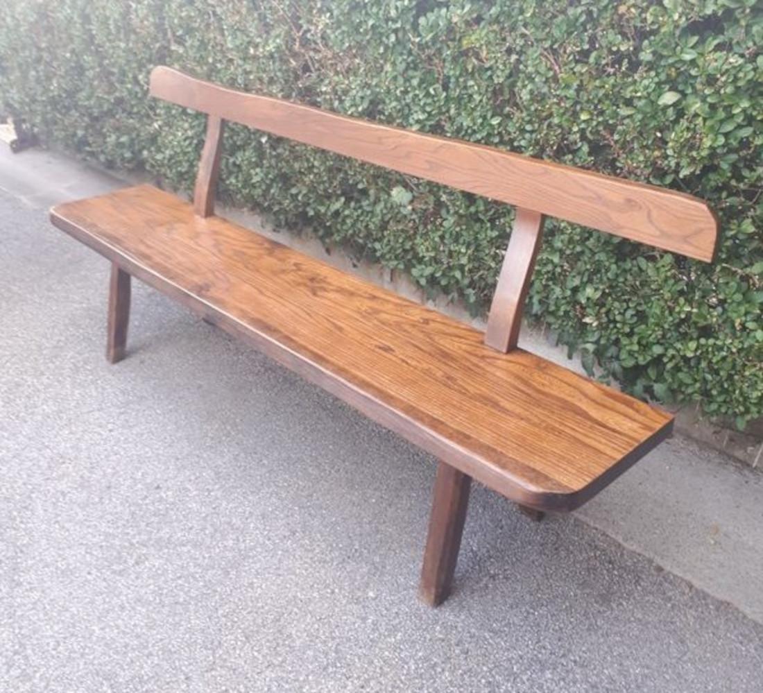 Finnish Large Scandinavian Brutalist style bench, with backrest, in elm Olavi Hanninen. For Sale
