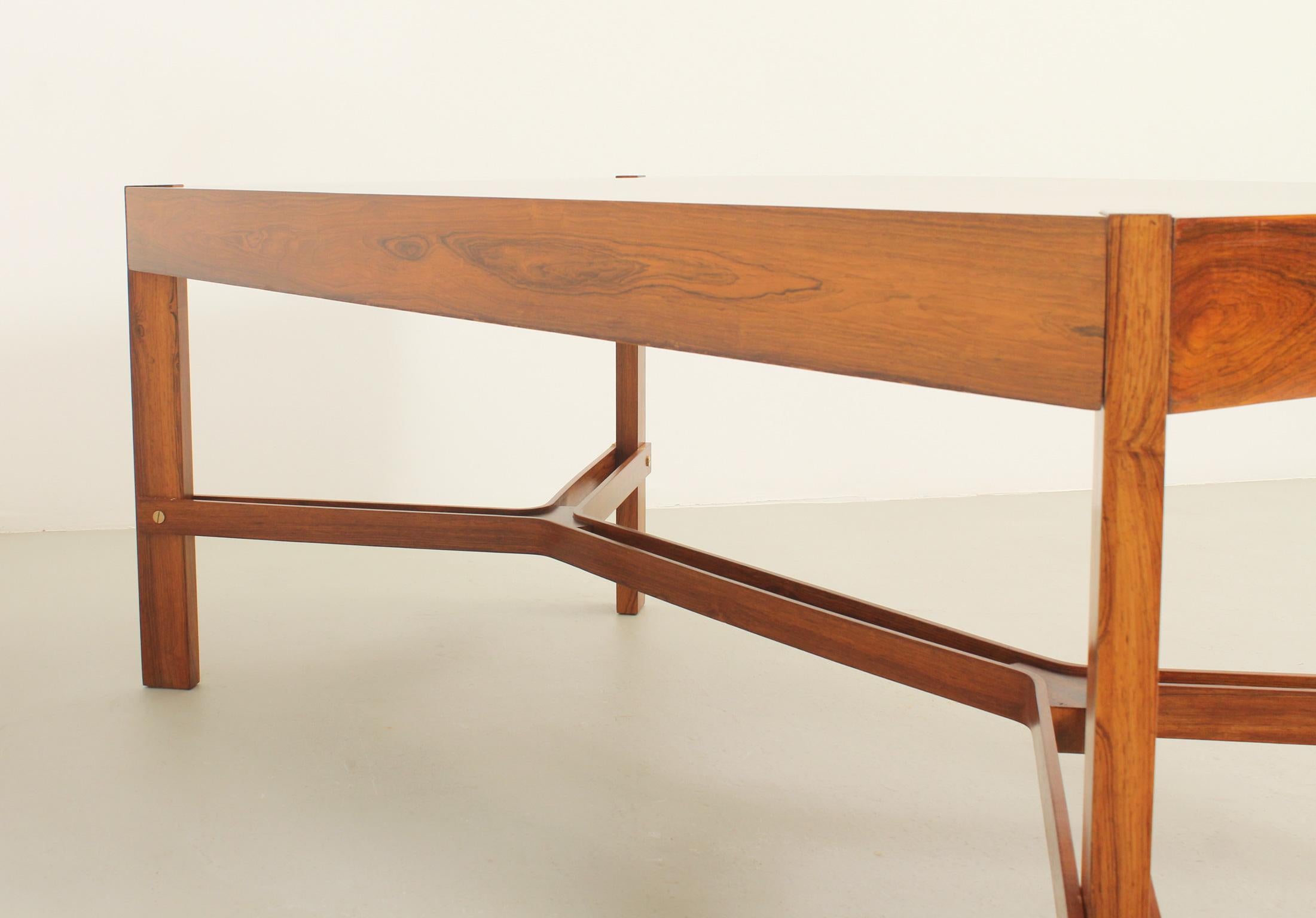 Grand bureau scandinave des années 1970 en vente 7