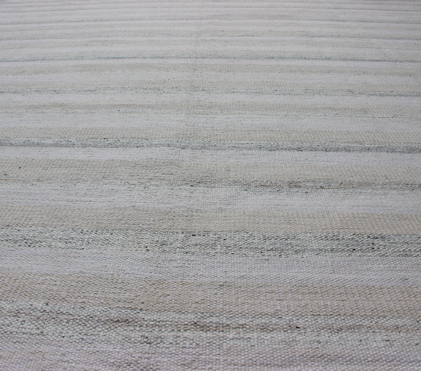 Large Scandinavian Flat-Weave Design Rug with Minimalist Stripe Design in Gray For Sale 2