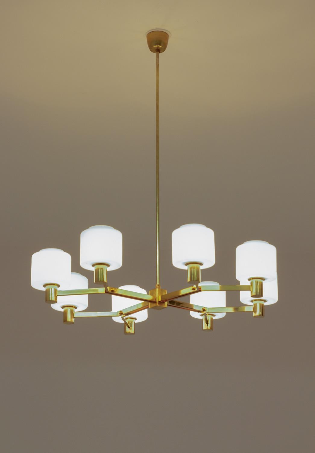 Large Scandinavian Midcentury Chandeliers in Brass and Glass For Sale 4