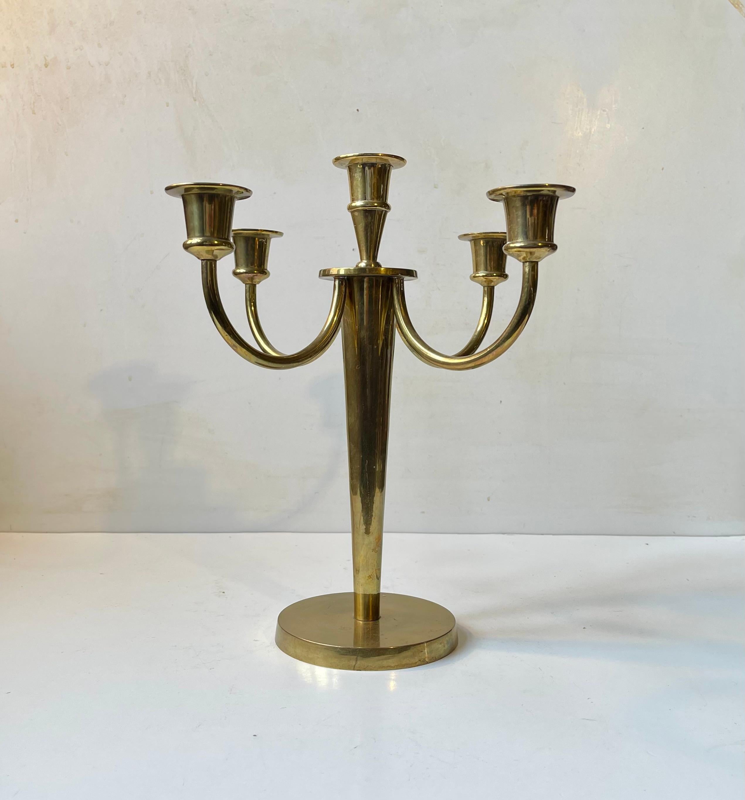 Grand chandelier scandinave en laiton du milieu du siècle, années 1960 Bon état - En vente à Esbjerg, DK