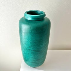 Grande vaso in ceramica The Modern Scandinavian di Wilhelm Kåge per Gustavsberg Svezia.