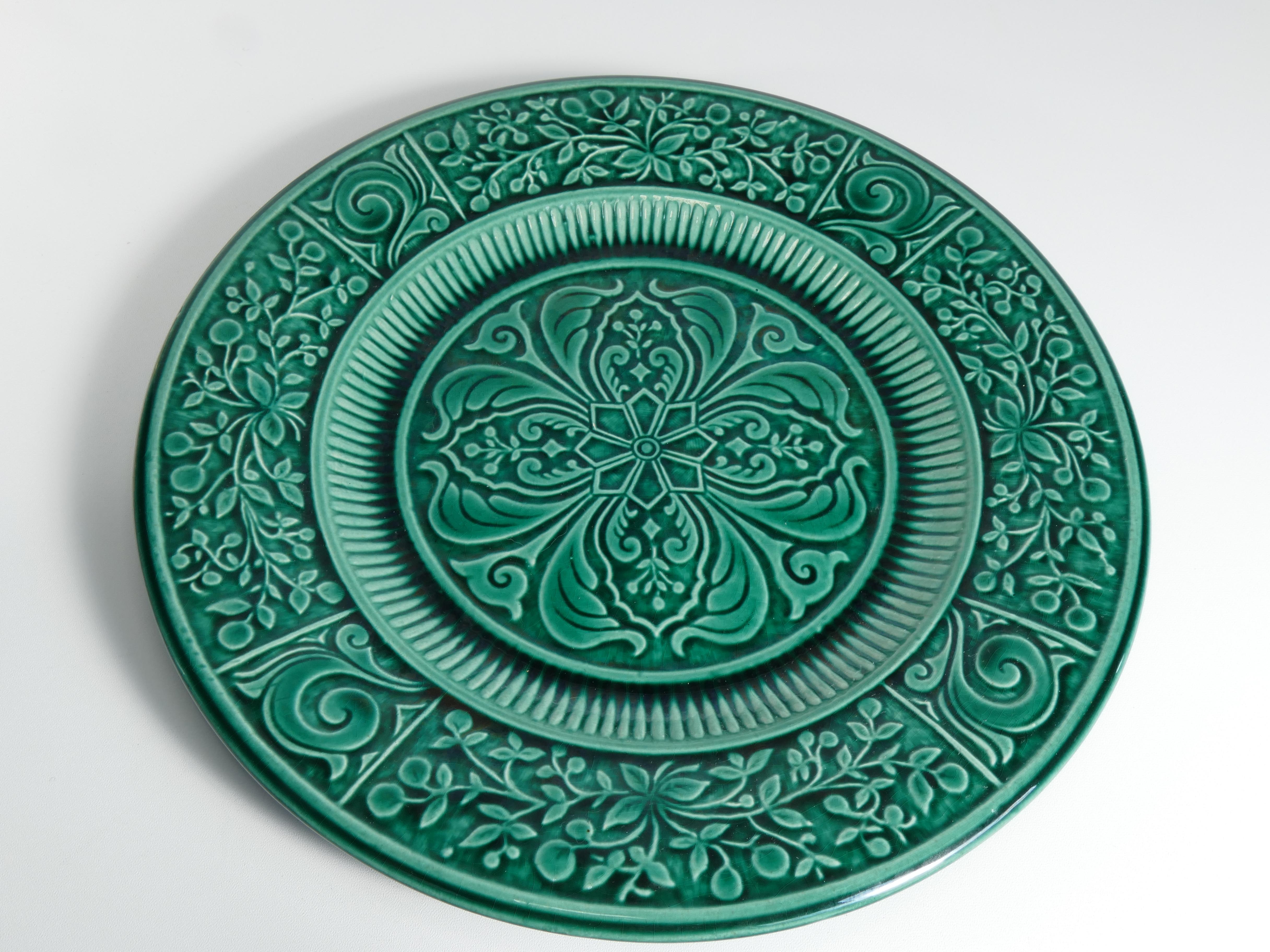 Glazed Large Scandinavian Modern Green Plate, Arol Ceramic, Halden Norway, 1950s For Sale