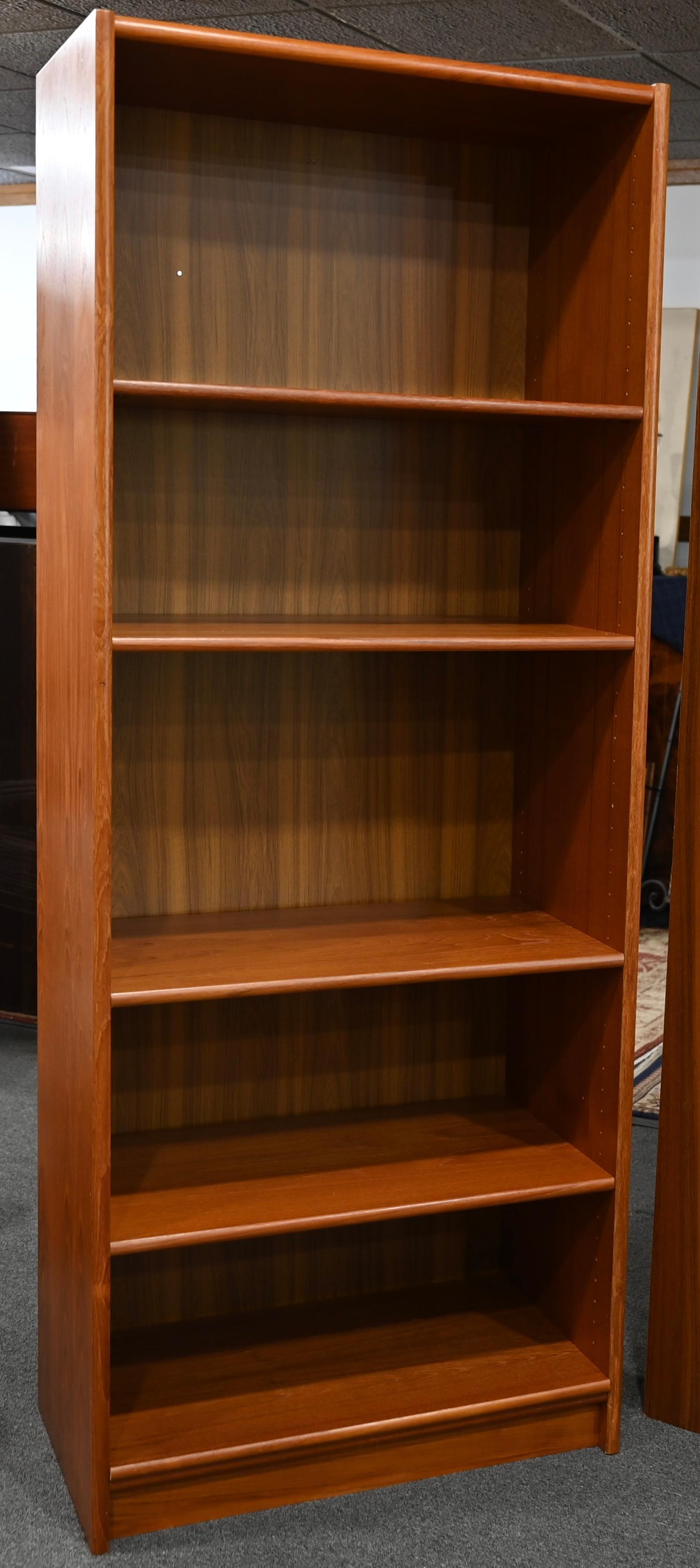 Large Scandinavian Modern Teak 4 Part Bookcase Display Cabinet Dry Bar Secretary In Good Condition In Miami, FL