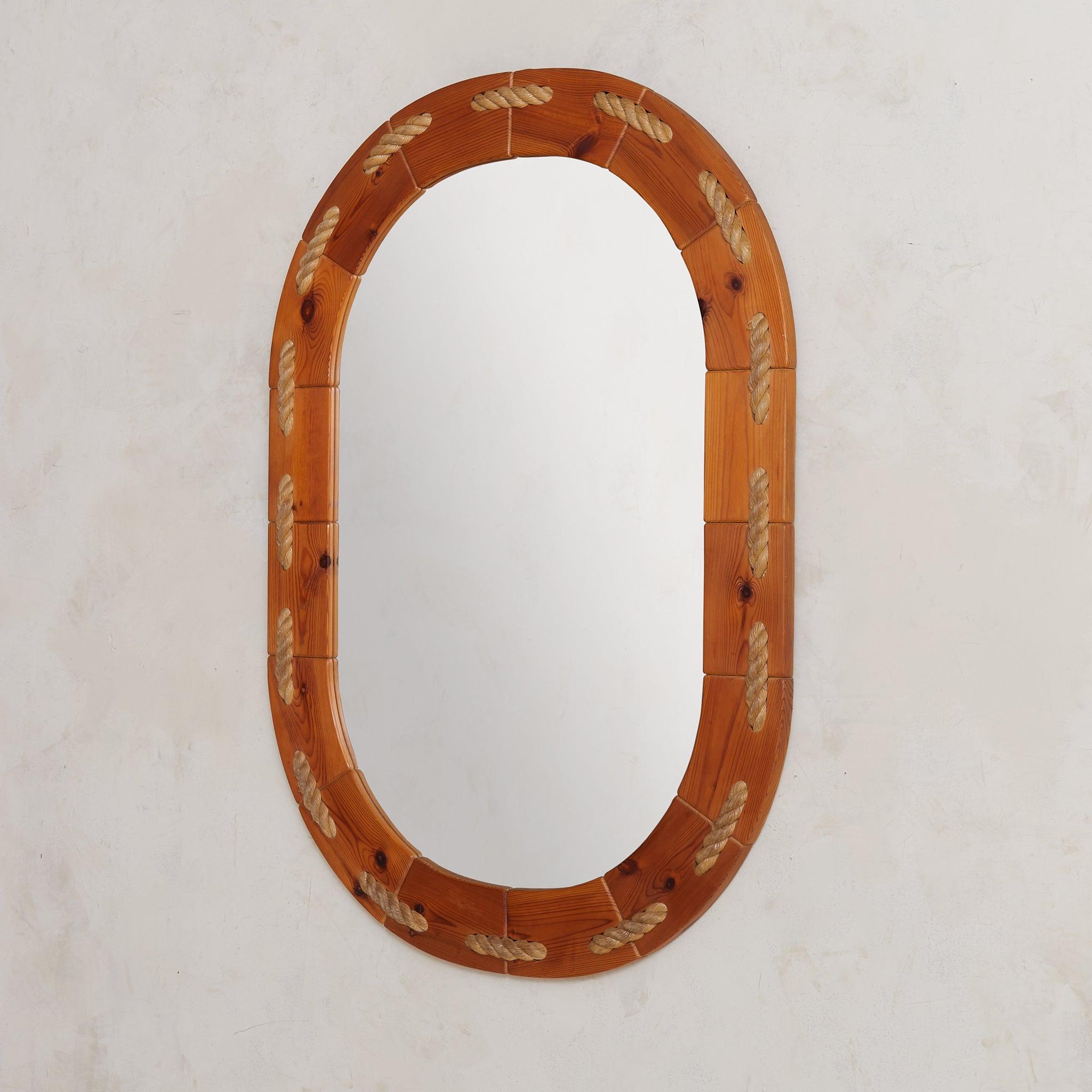 Gran espejo de pared ovalado escandinavo de pino y cuerda, años 70 Escandinavo moderno en venta