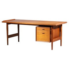 Vintage Large Scandinavian Single Pedestal Desk by Danish Designer Arne Vodder  - E519
