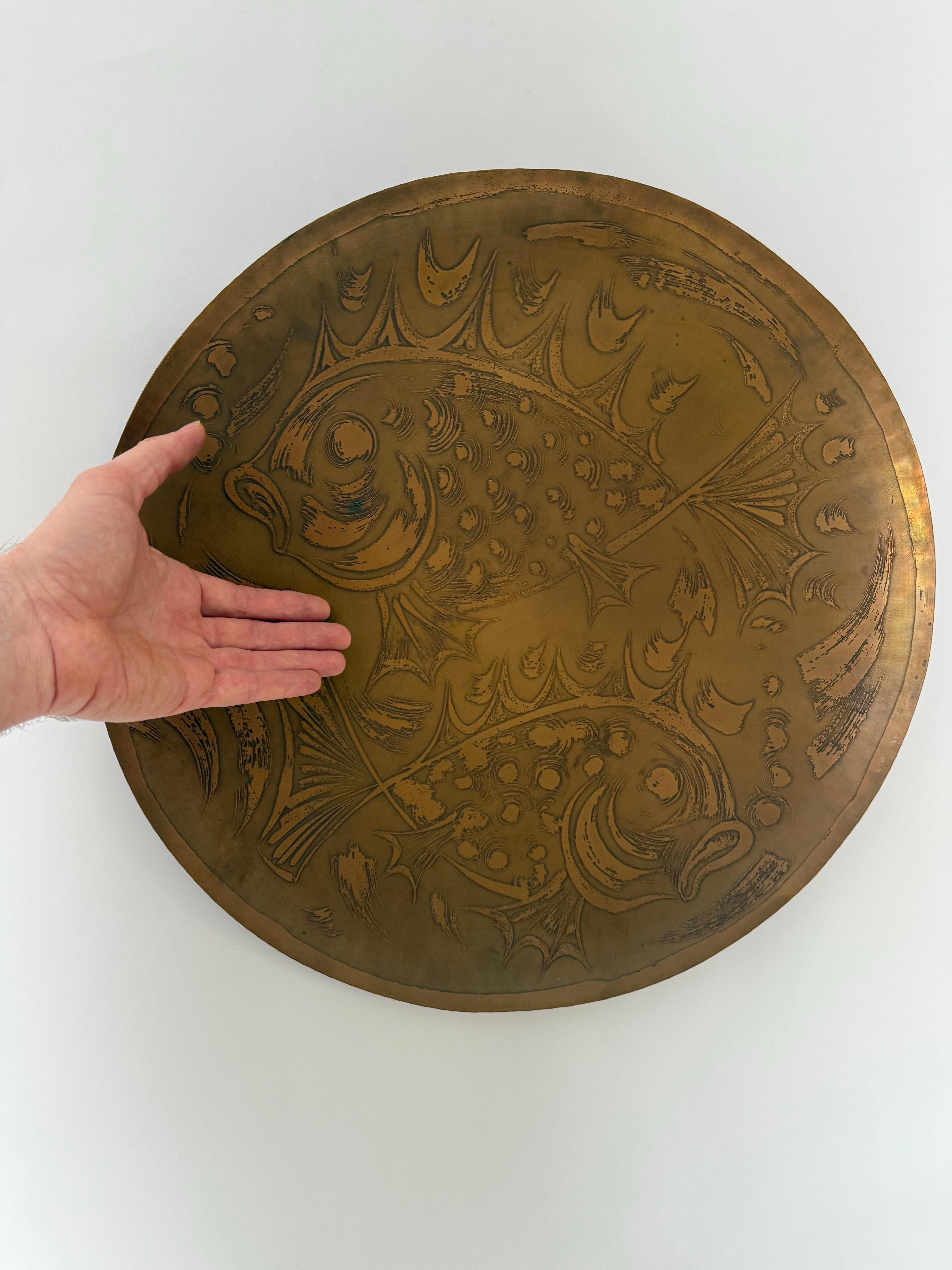 Etched Large Scandinavian Wall Plate with two Fishes Attributed to Björn Wiinblad For Sale