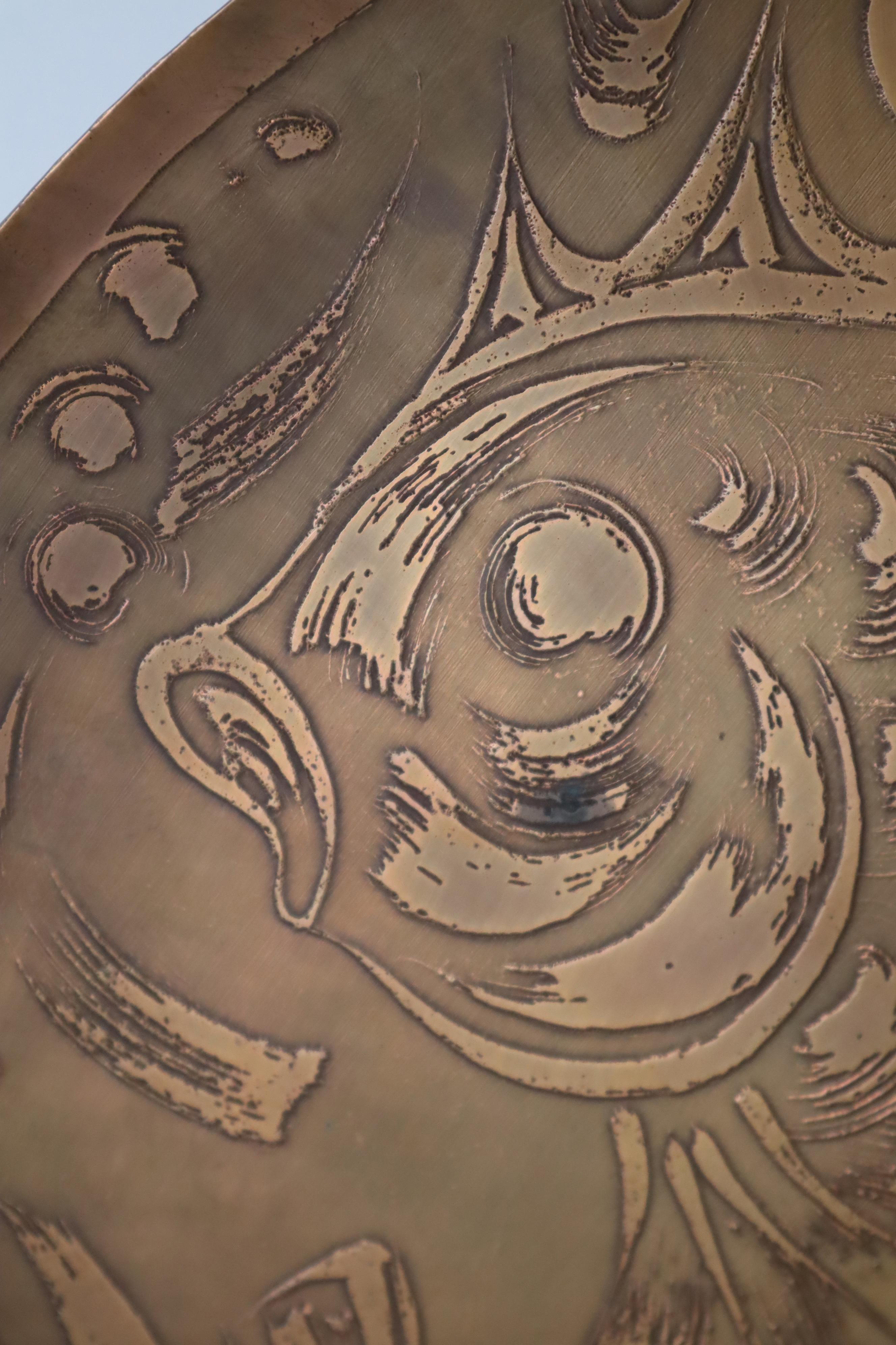 Large Scandinavian Wall Plate with two Fishes Attributed to Björn Wiinblad For Sale 1