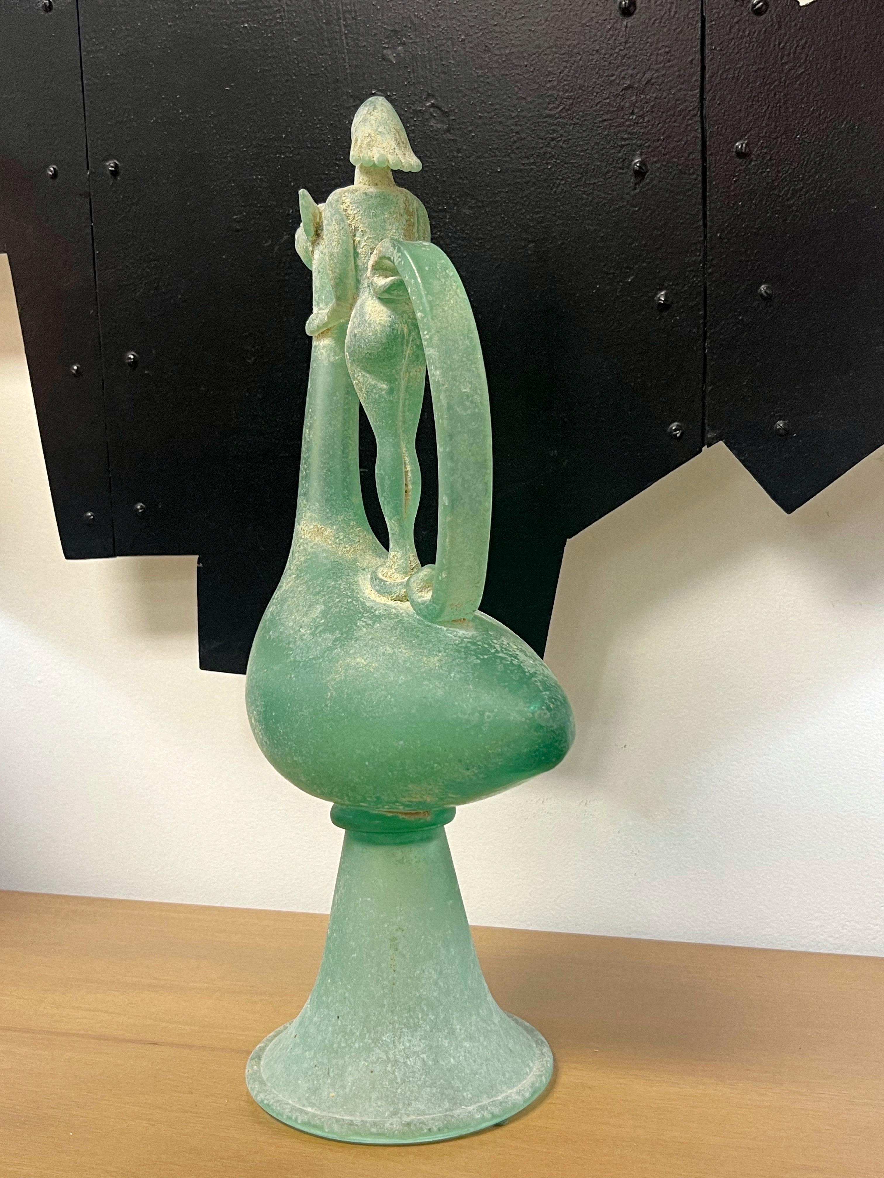 Große Scavo Corroso Skulptur Dekanter JAR Vase mit figuralen Nackten im Angebot 2
