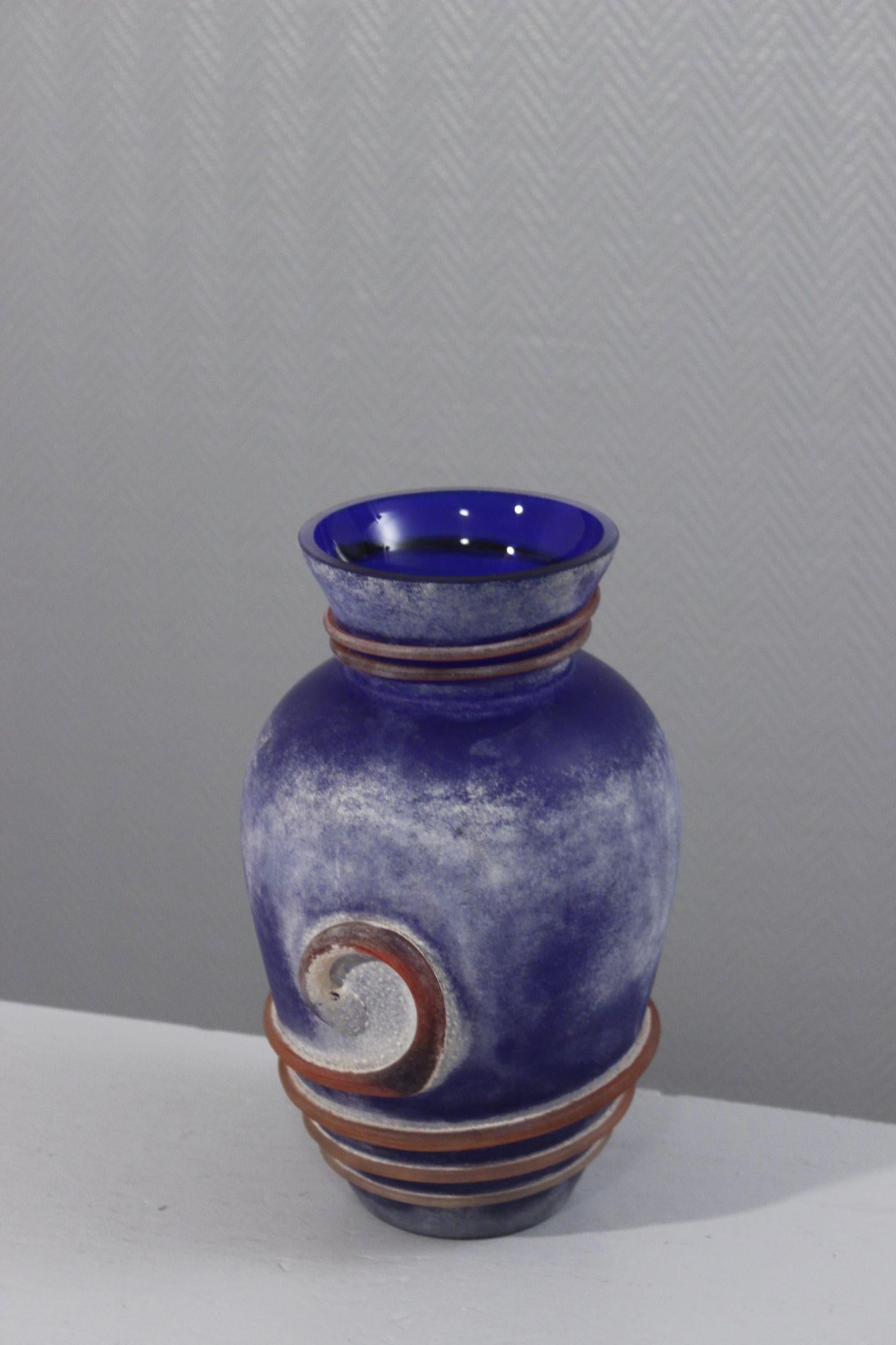 Grande vaso in vetro acidato, tecnica 