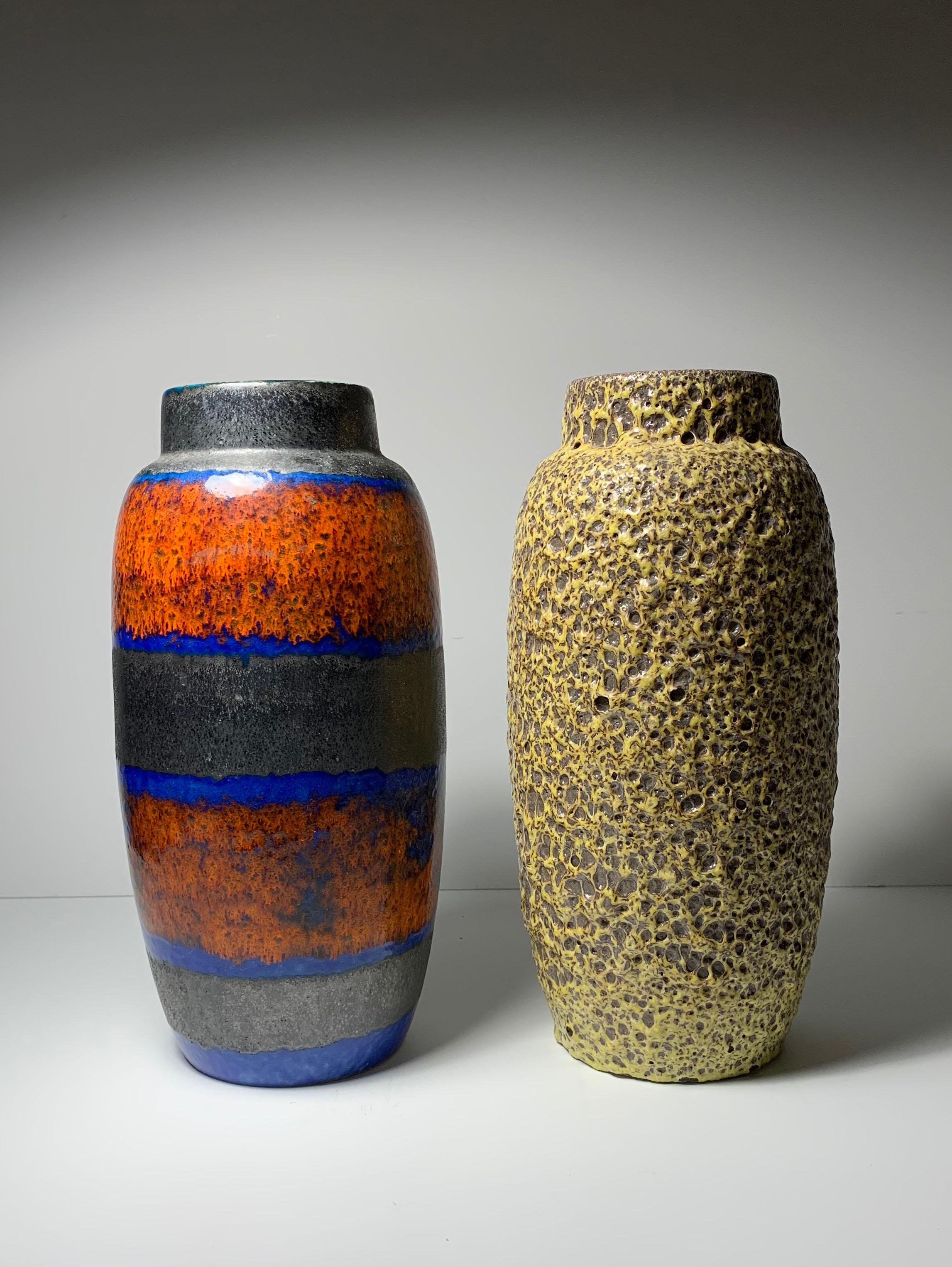 Grand vase en céramique de Scheurich à glaçure de lave jaune en vente 2