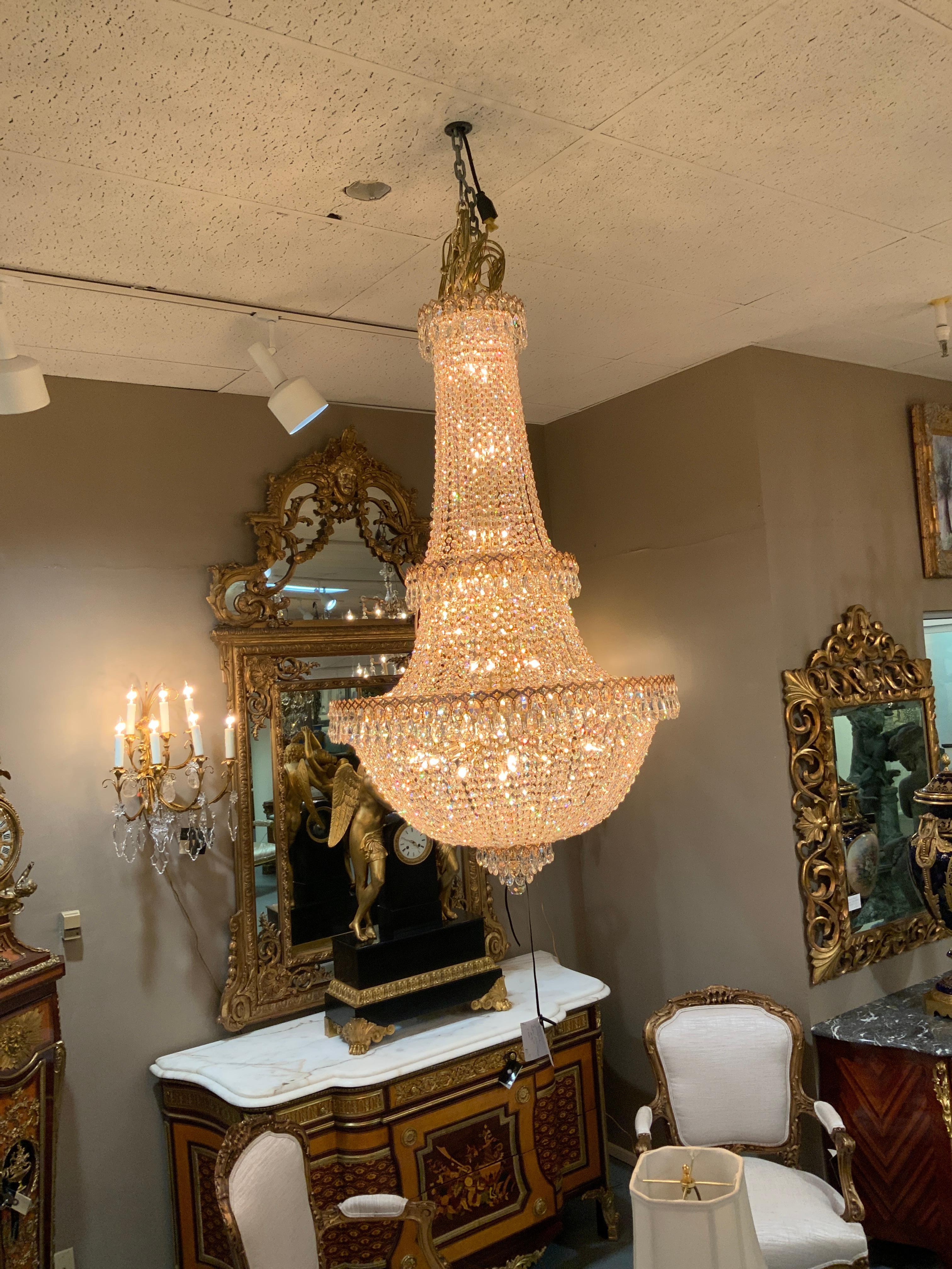 Grande lampadario in cristallo Schoenbeck in stile impero In condizioni ottime in vendita a Houston, TX