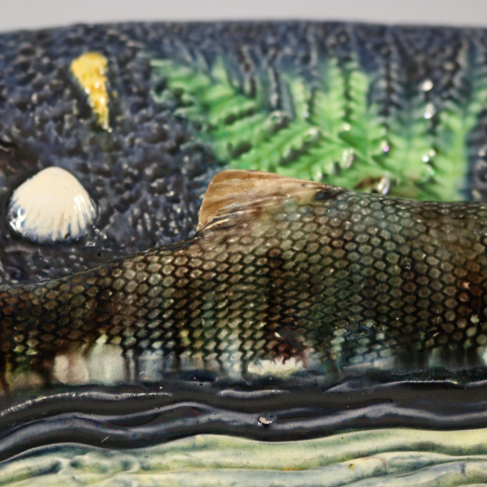 Large School of Paris Palissy Majolica Wall Platter With Snake And Fish For Sale 13